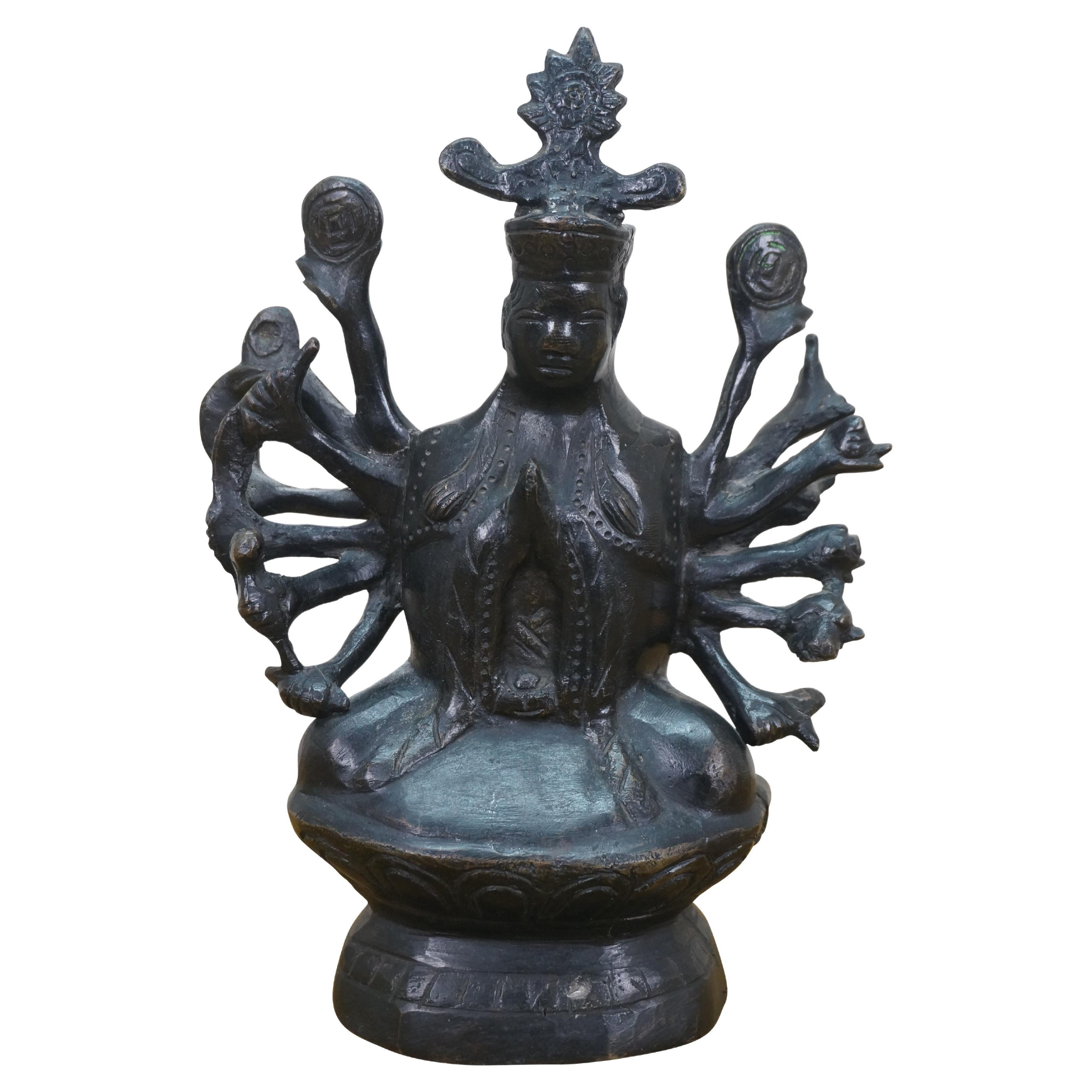 Statua in bronzo fuso del tempio buddista Bodhisattva Avalokiteshvara Mille braccia 9" in vendita