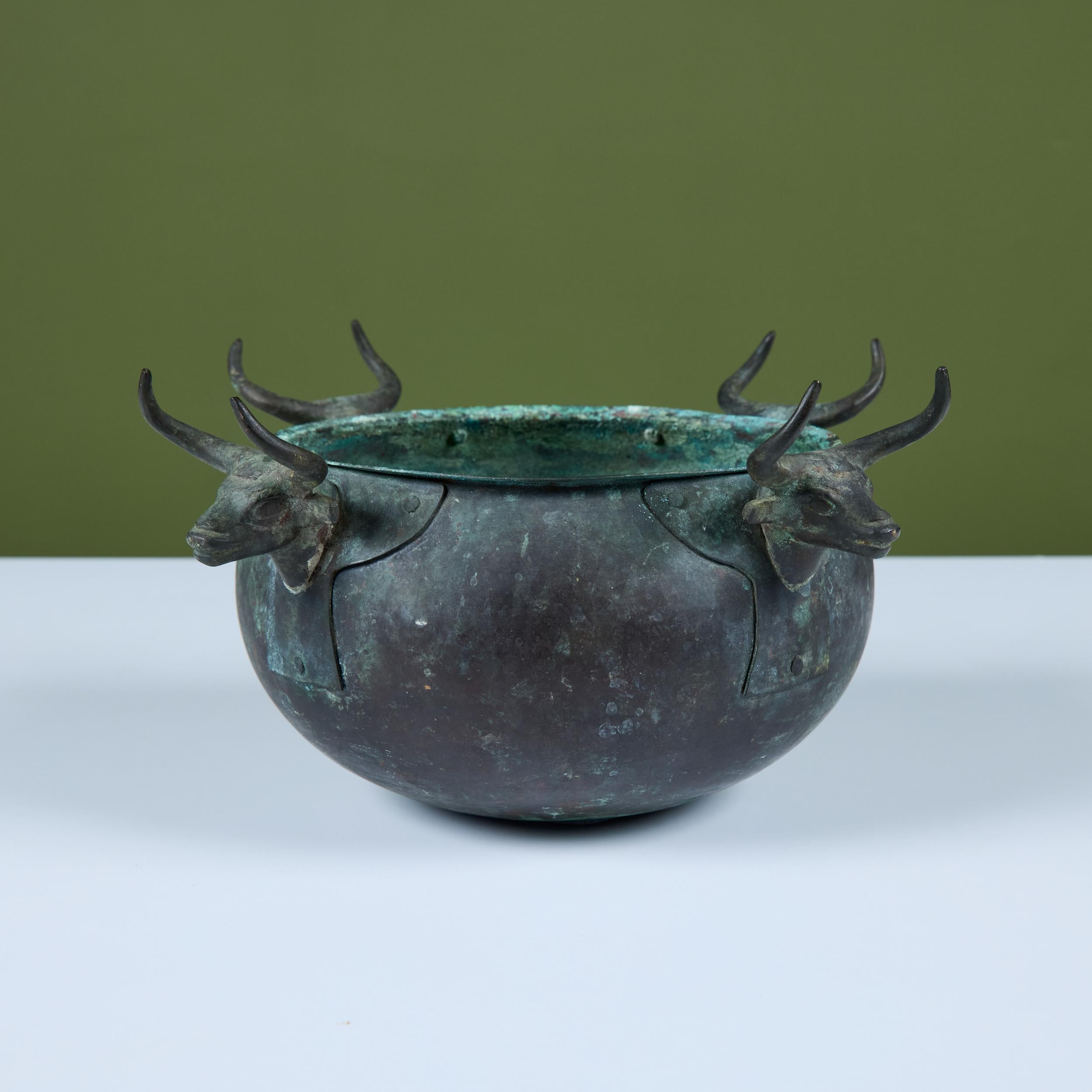 Cuenco Toro de Bronce Fundido en venta 6