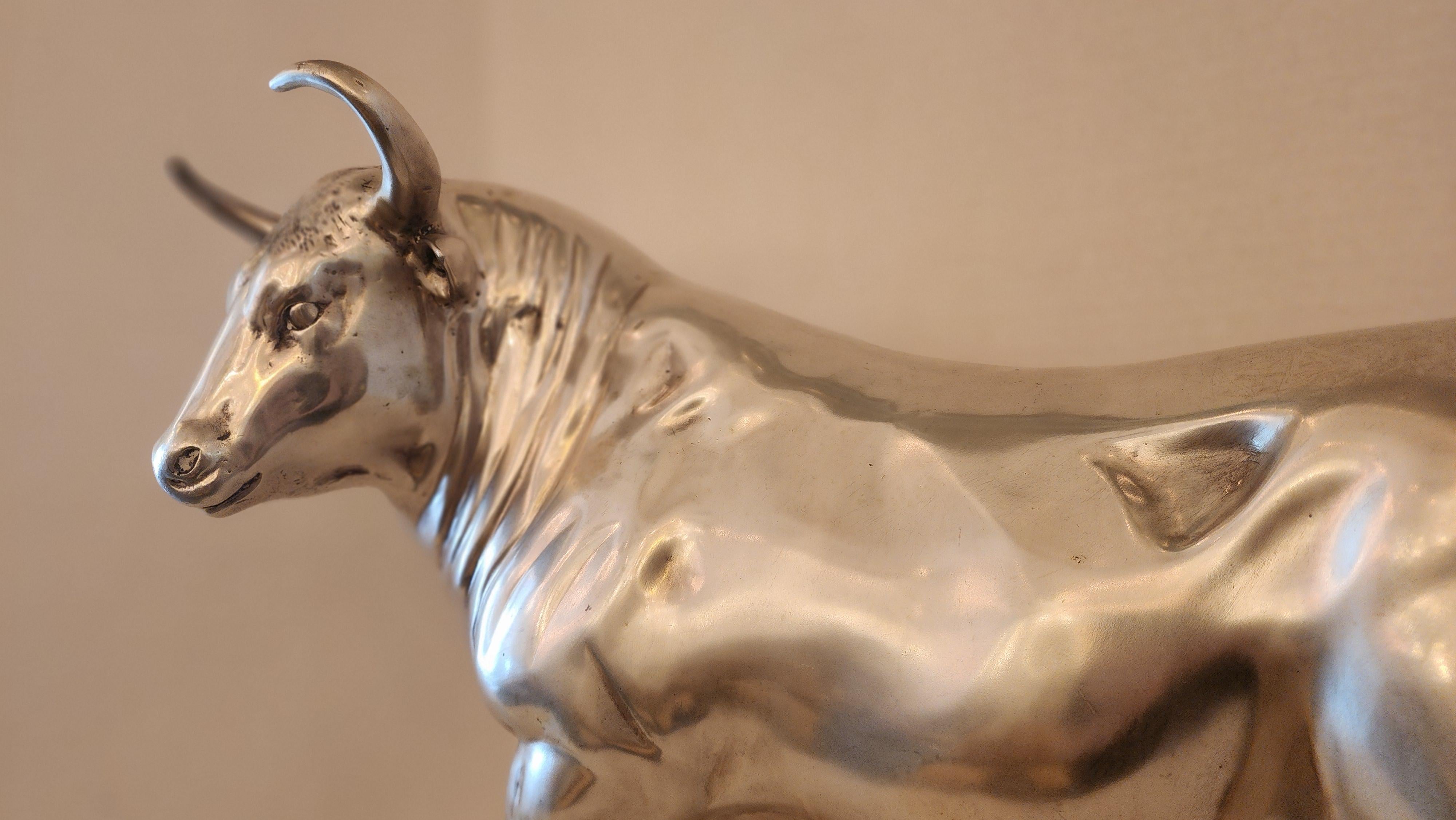 Cast Bronze Bull In Excellent Condition In Dallas, TX