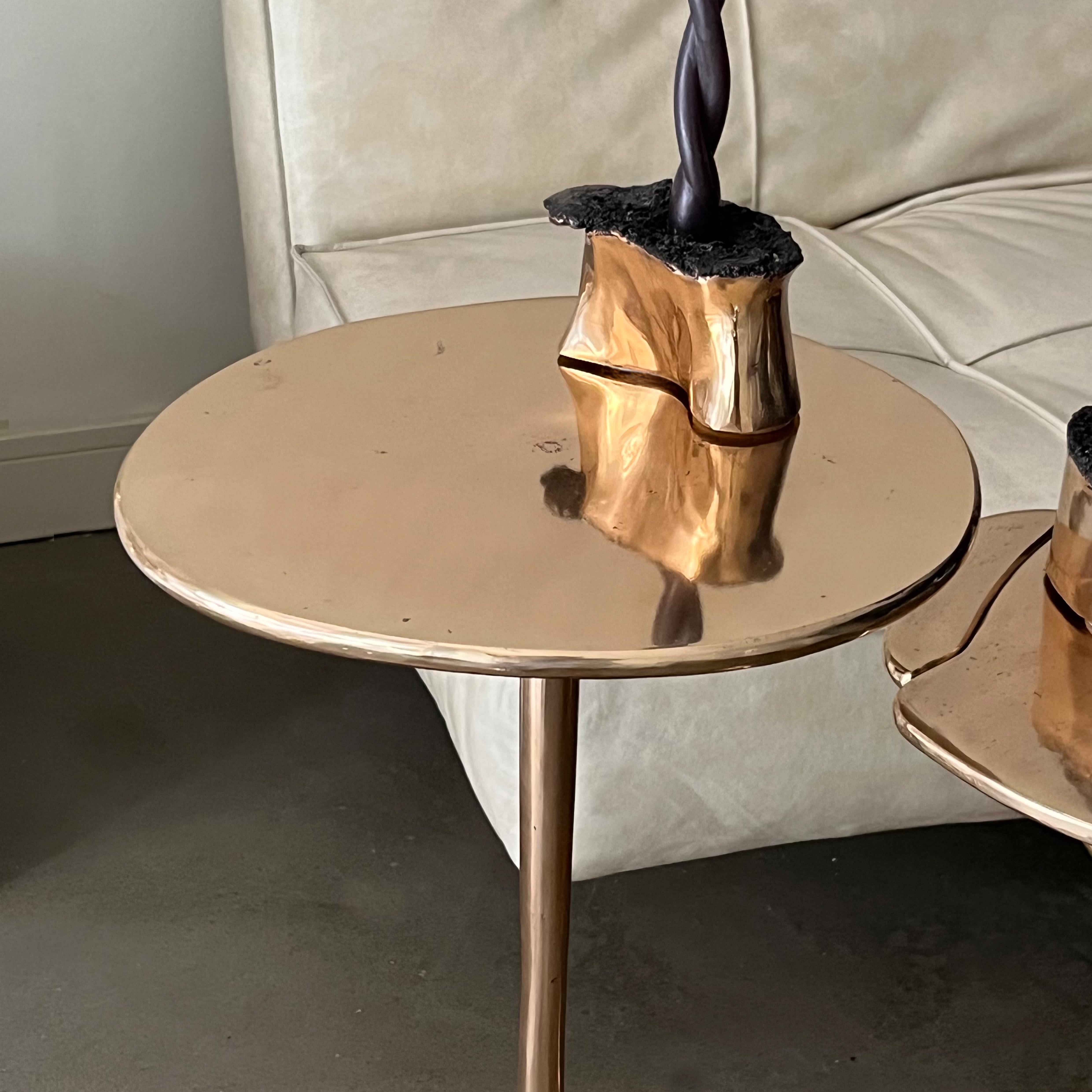 Table d'appoint Colla en bronze moulé de Studio Sunt en vente 5