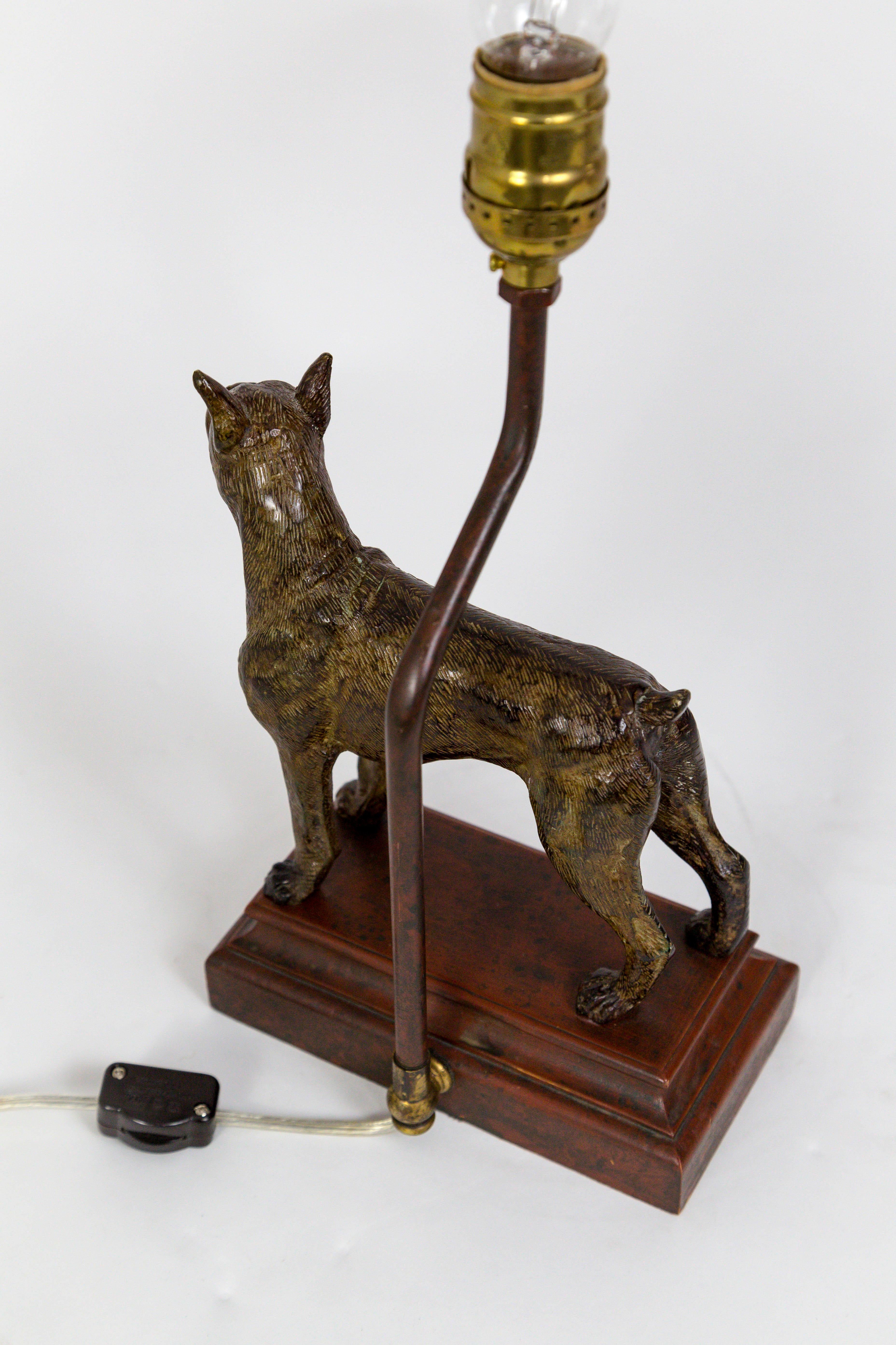 Early 20th Century Cast Bronze Dog Sculpture Lamp