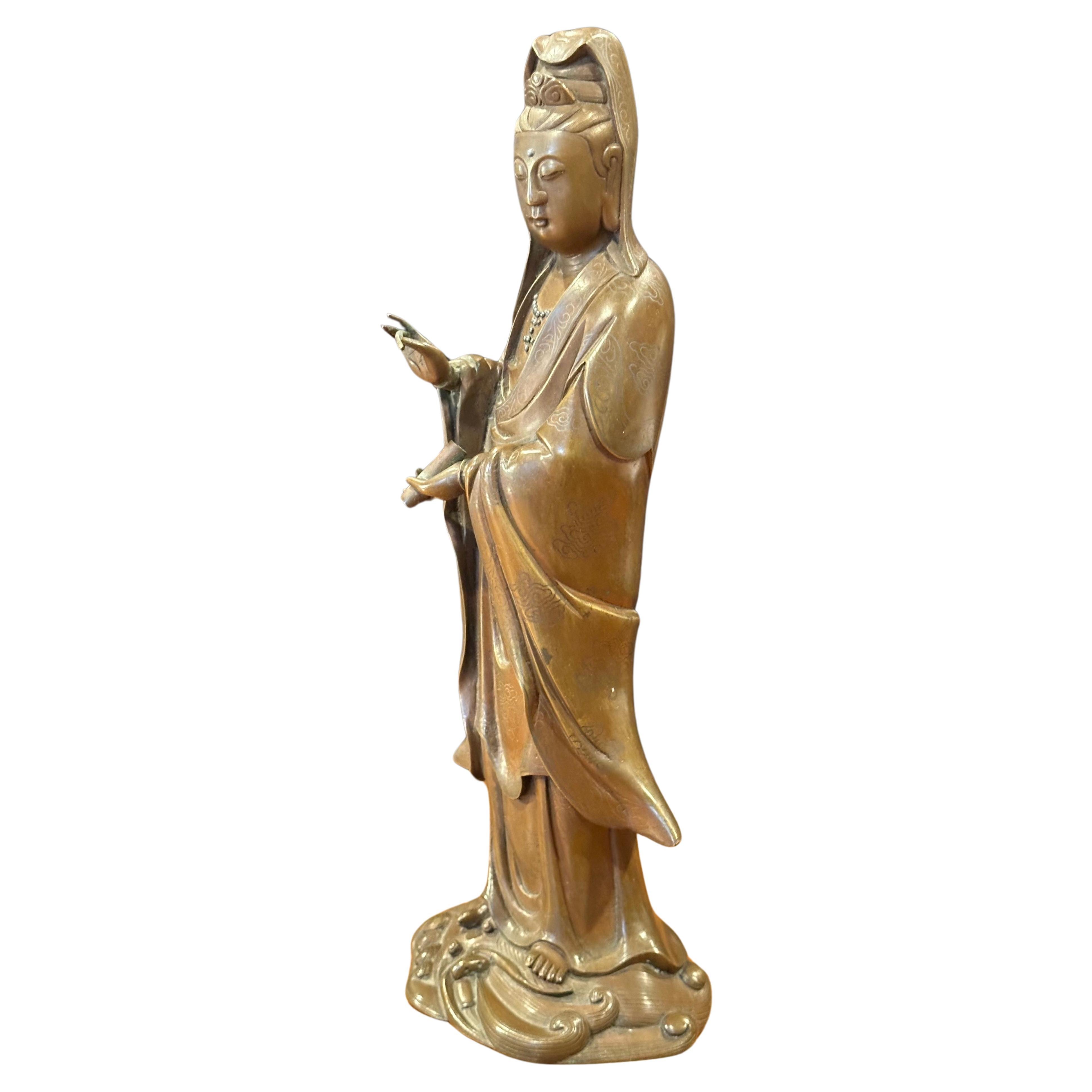 Qing Dynasty Cast Bronze Standing Guanyin with Shisou Mark In Good Condition In San Diego, CA