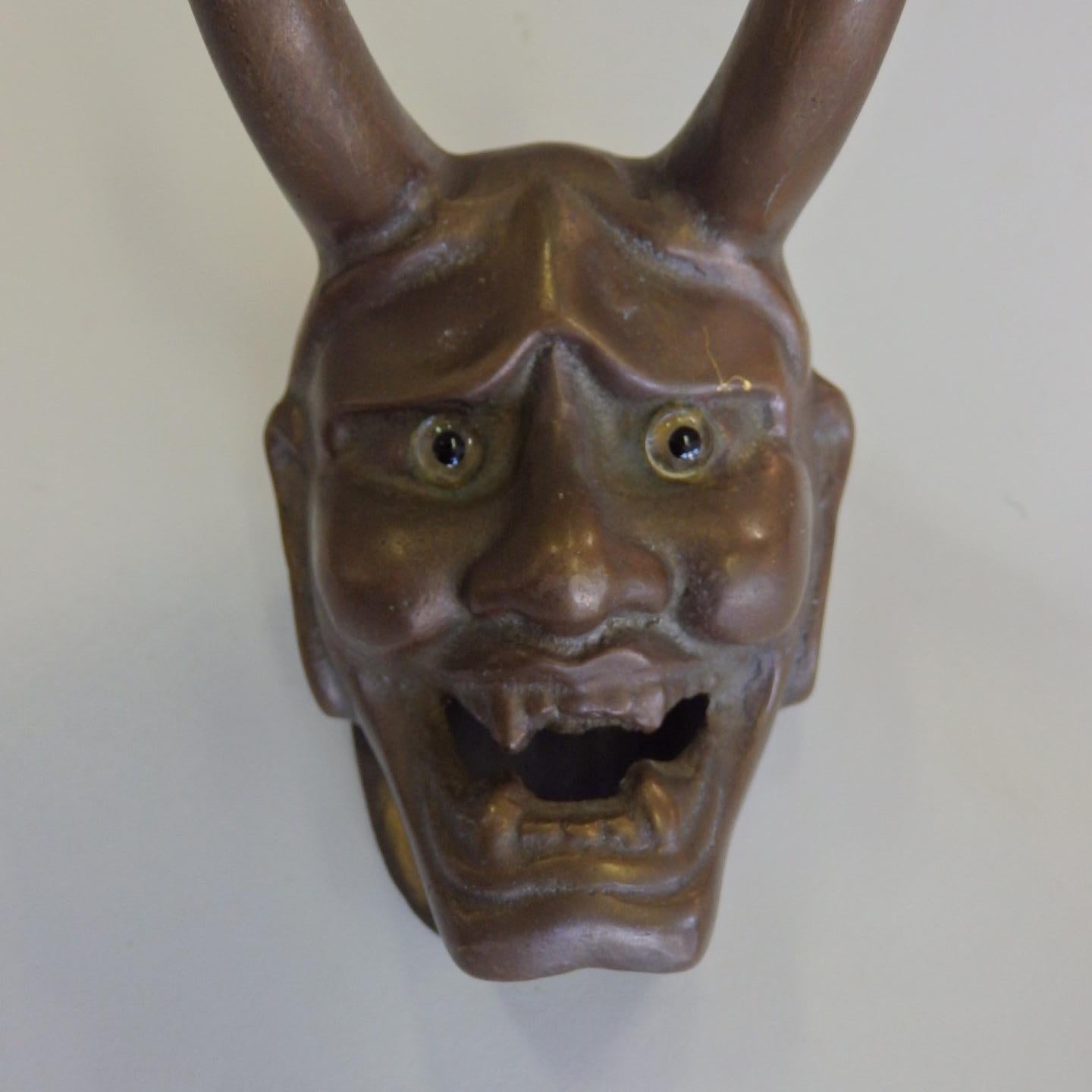 Cast Bronze Horned Glass Eyed Devil or Satan Wall Memo Clip Stamped Arthur Court In Good Condition For Sale In Ferndale, MI