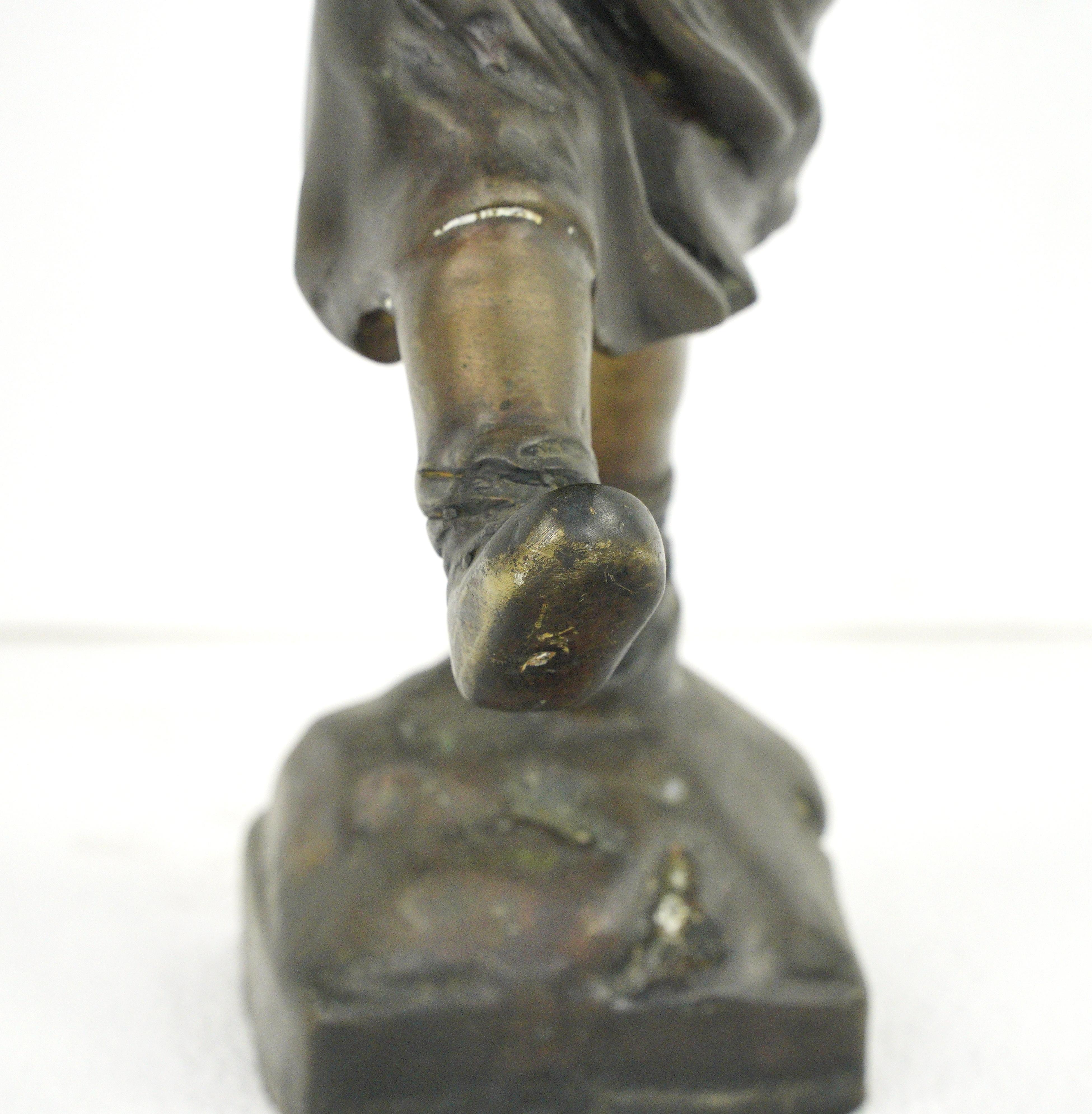 Cast Bronze Marching Girl with Flag Statue In Good Condition For Sale In New York, NY