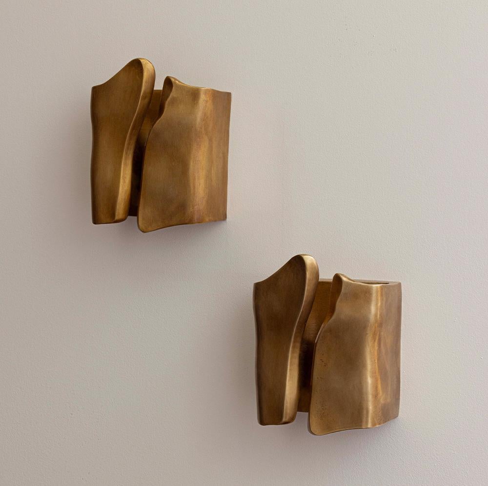 Sconcezza in bronzo fuso, finitura Brasa, Collectional de Bronce In condizioni Nuovo in vendita a New York, NY