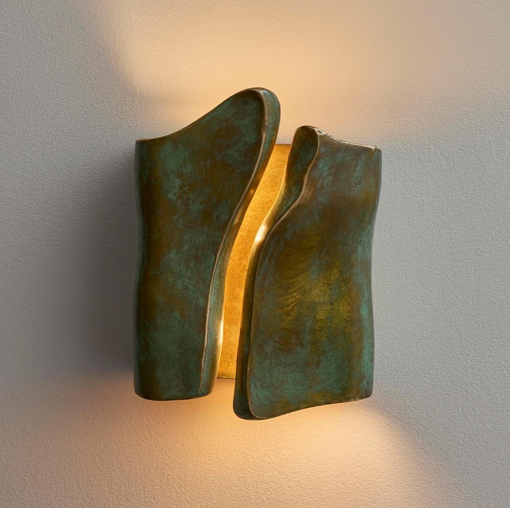 Art nouveau Applique en bronze coulé, finition vert-de-gris, collection Flor de Bronce en vente