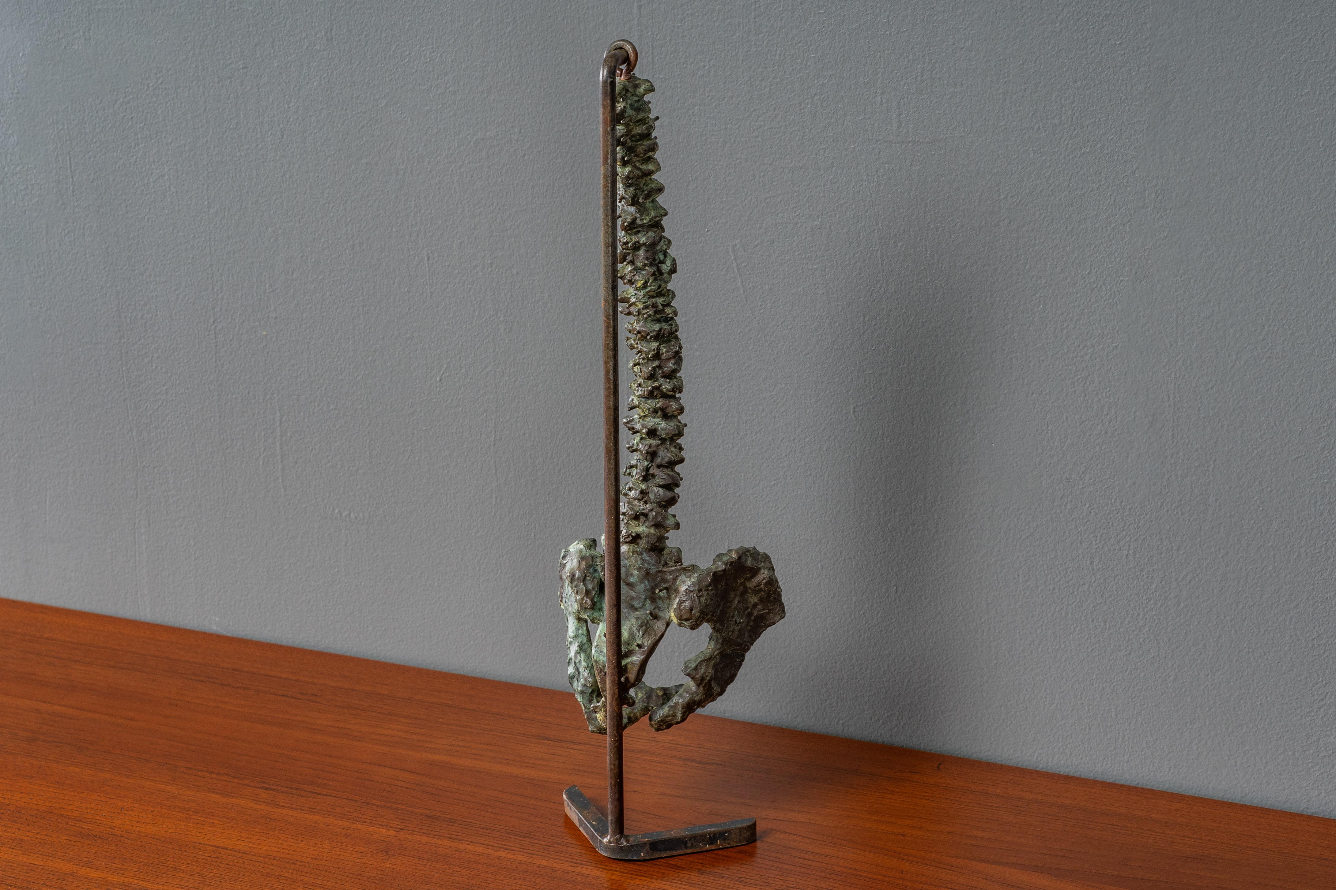 Escultura de bronce fundido para la columna vertebral finales del siglo XX en venta
