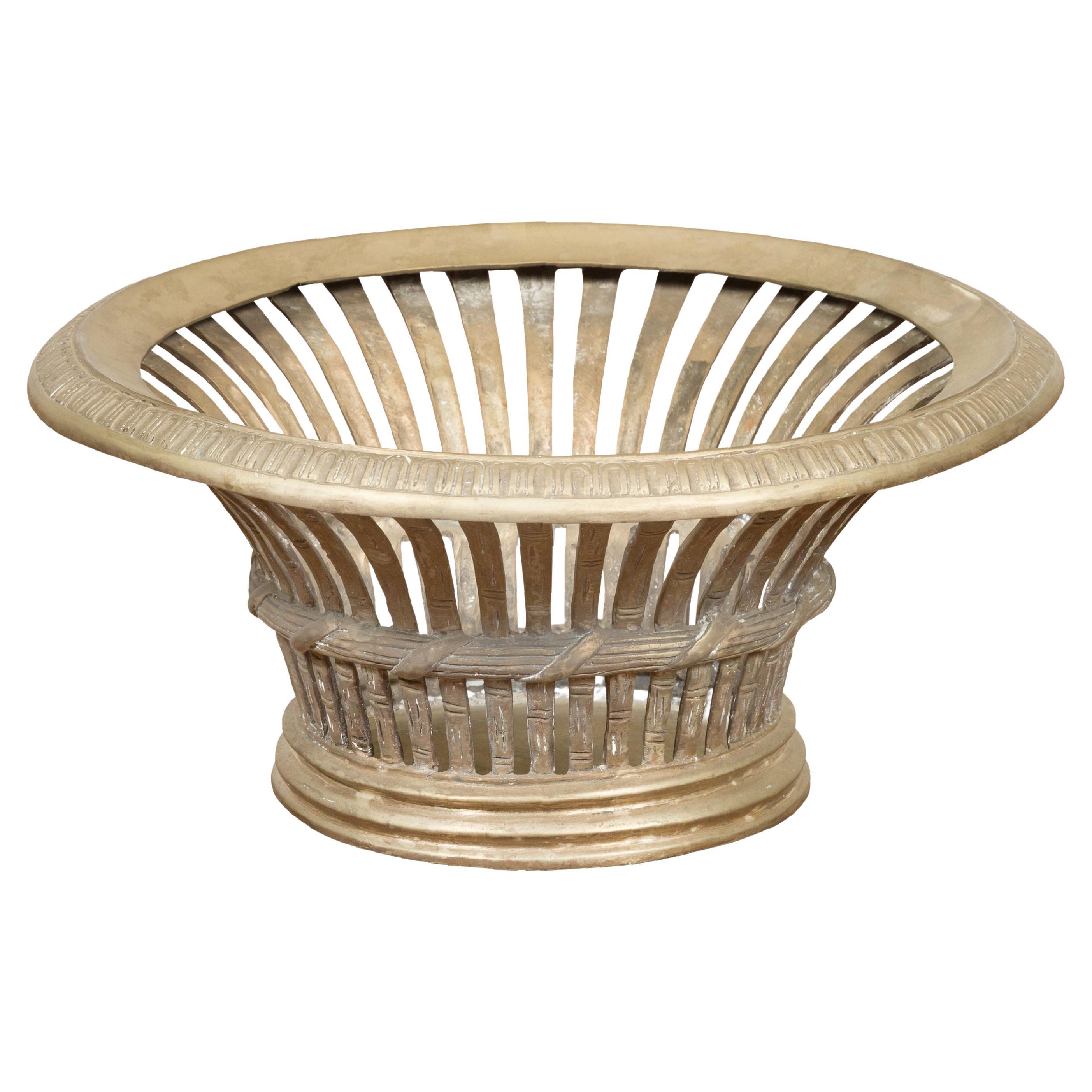 Dekorative Schale aus Bronzeguss im venezianischen Stil mit heller Patina und Schilfmotiven