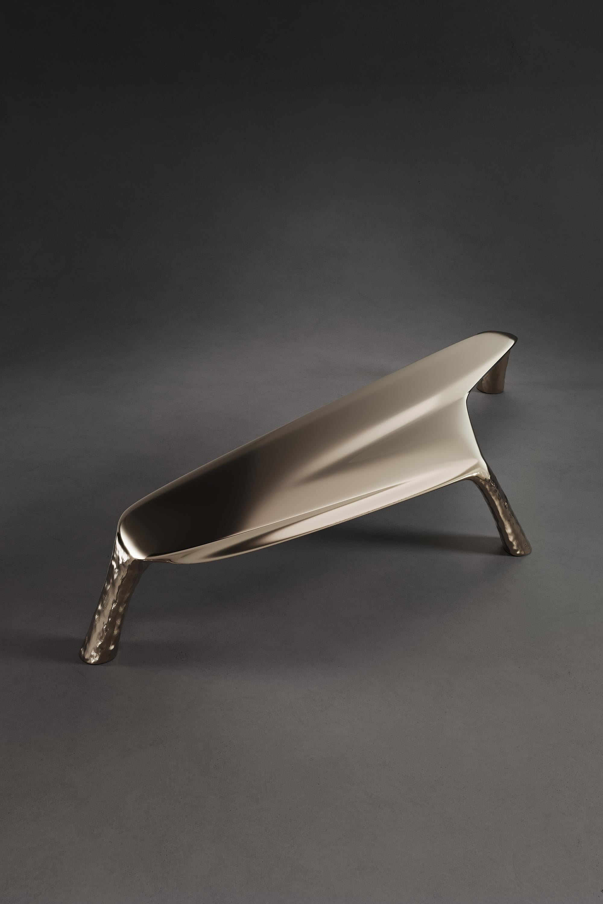 Européen Petite table basse fusionnée Chaos en laiton coulé de l'Atelier V&F en vente