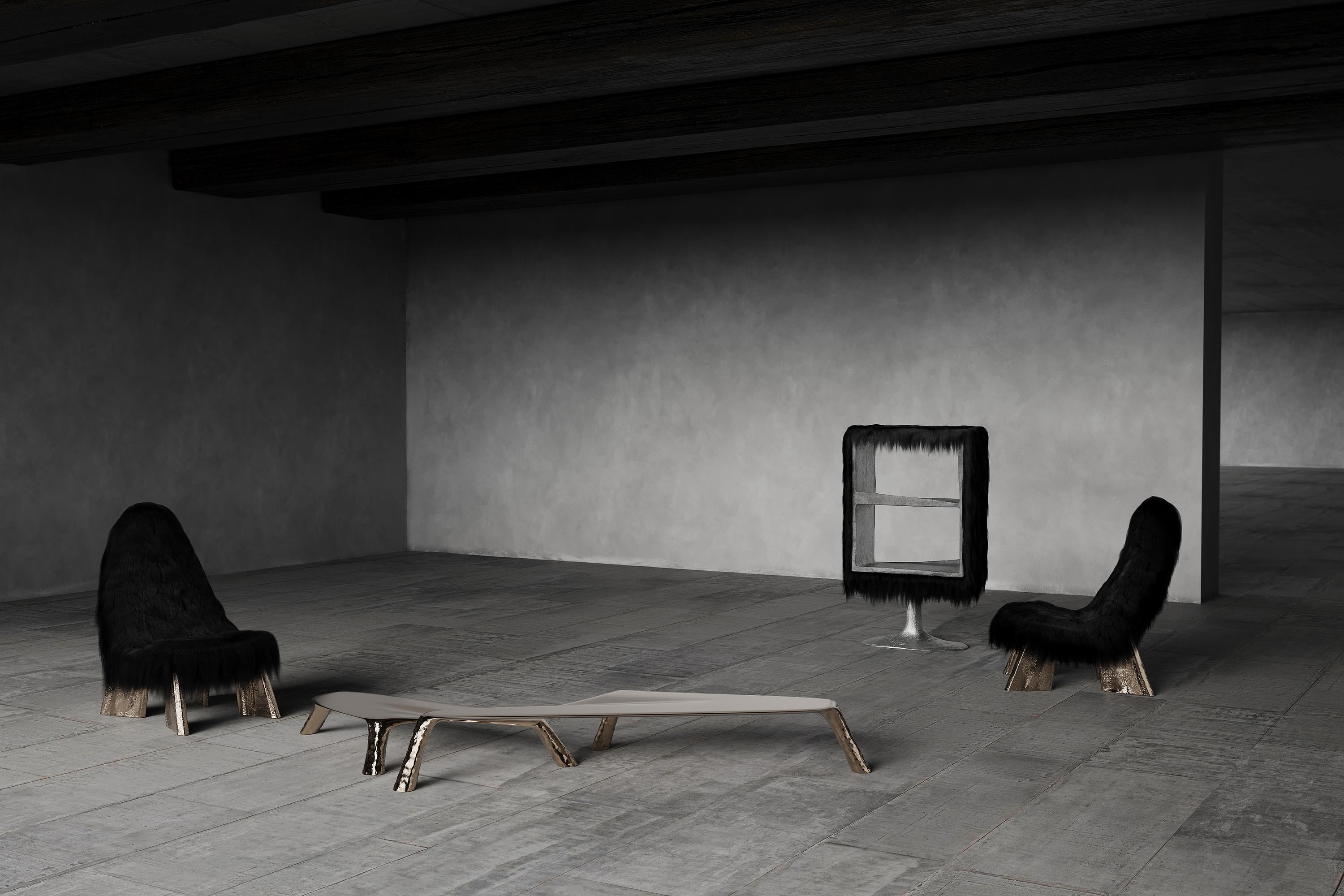 XXIe siècle et contemporain Petite table basse fusionnée Chaos en laiton coulé de l'Atelier V&F en vente