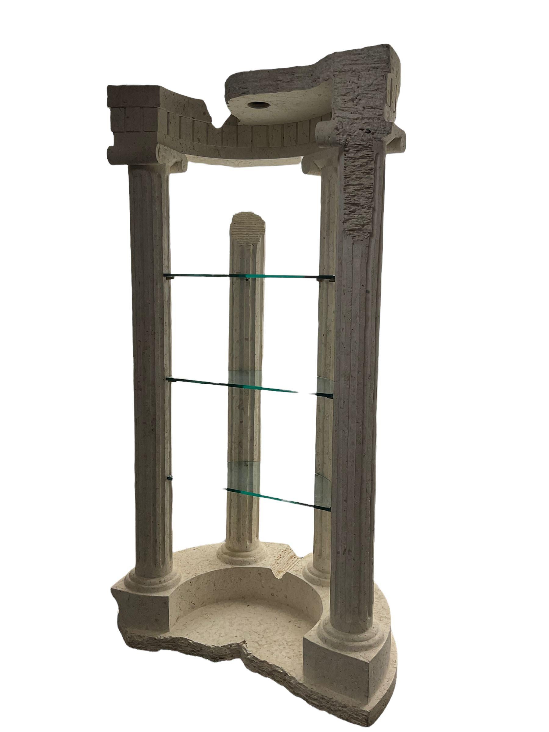 Espositore in pietra architettonica classica fusa effetto pietra In condizioni buone in vendita a Worcester, GB