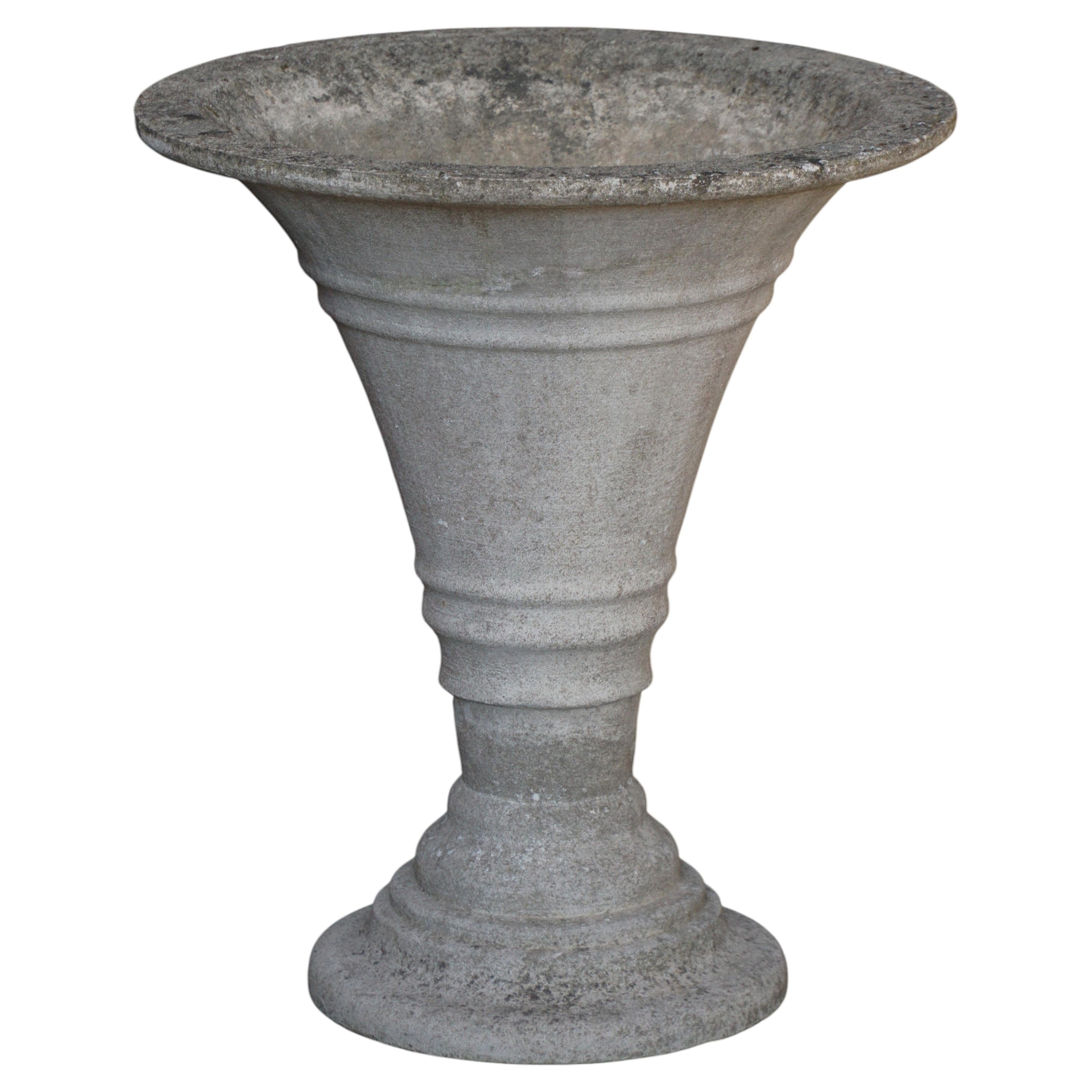 Urne / jardinière en béton moulé, milieu du 20e siècle, Scandinavie, années 1970 en vente
