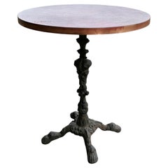 Table de pub ou table de jardin en fonte et cuivre battu