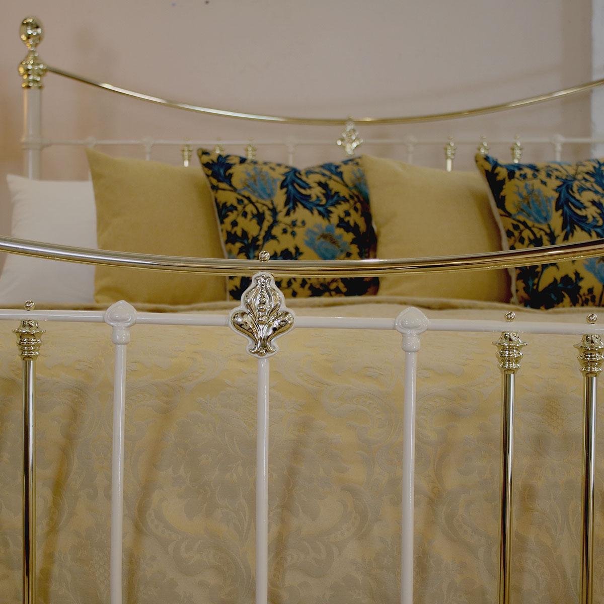 European Cast Iron and Brass Bed in Cream MSK61