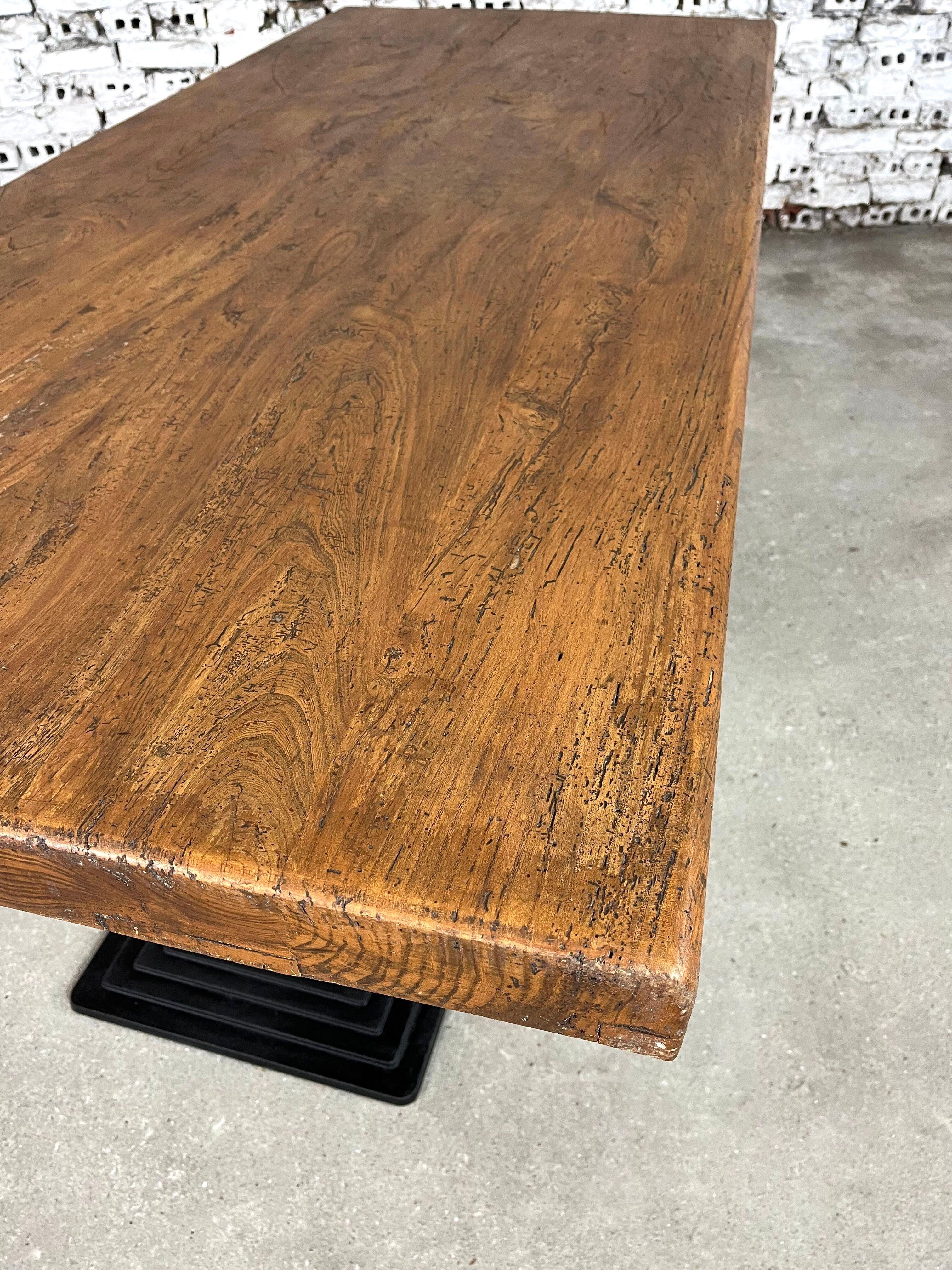 Tavolo da pranzo industriale in ghisa e Oak In condizioni buone in vendita a Bridgeport, CT