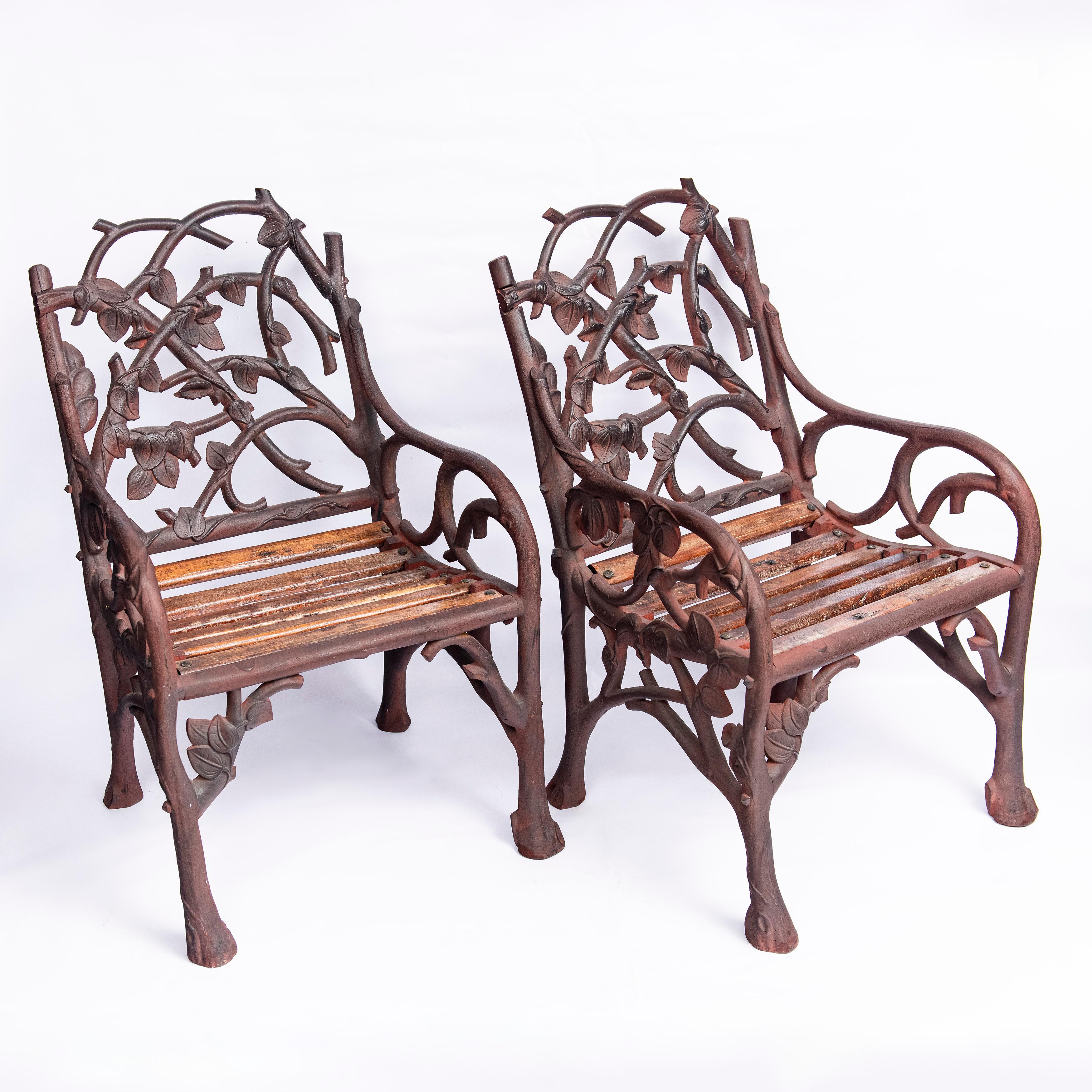 Bois Ensemble de meubles de jardin en fonte et bois, Angleterre, fin du 19e siècle en vente