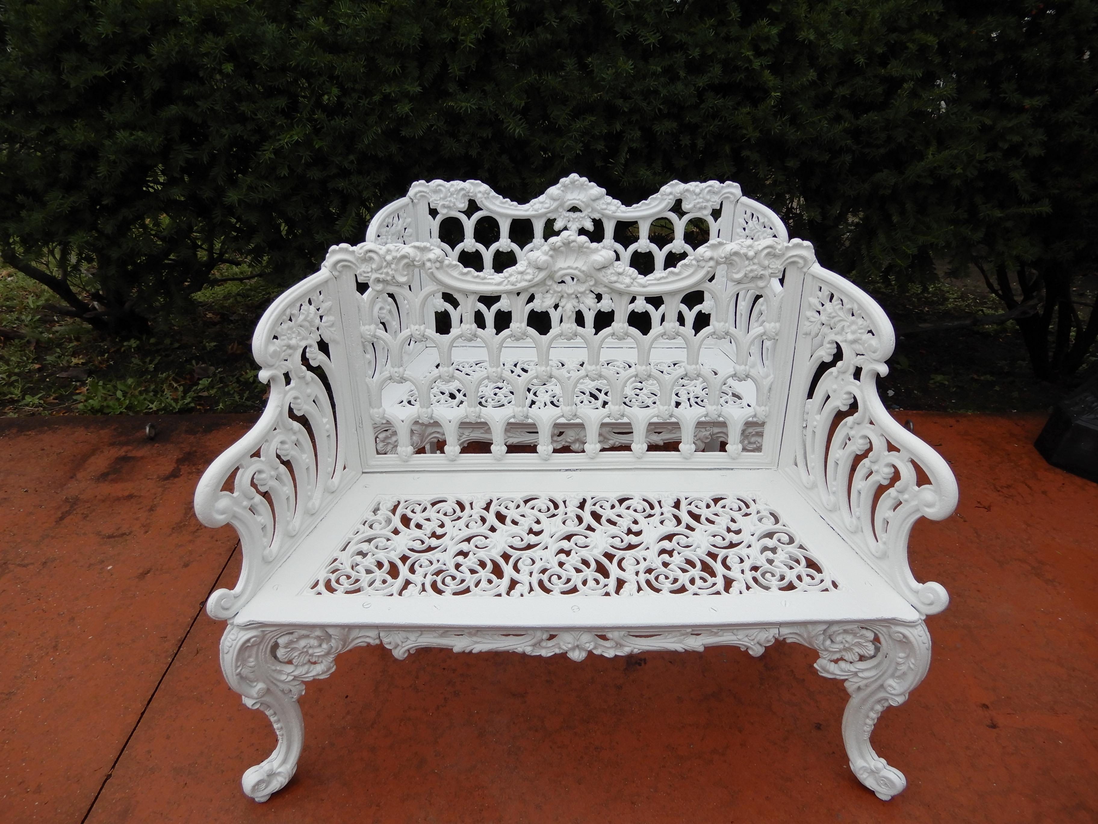 Cast Iron Antique Gothic White House Garden Benches (Volkskunst)