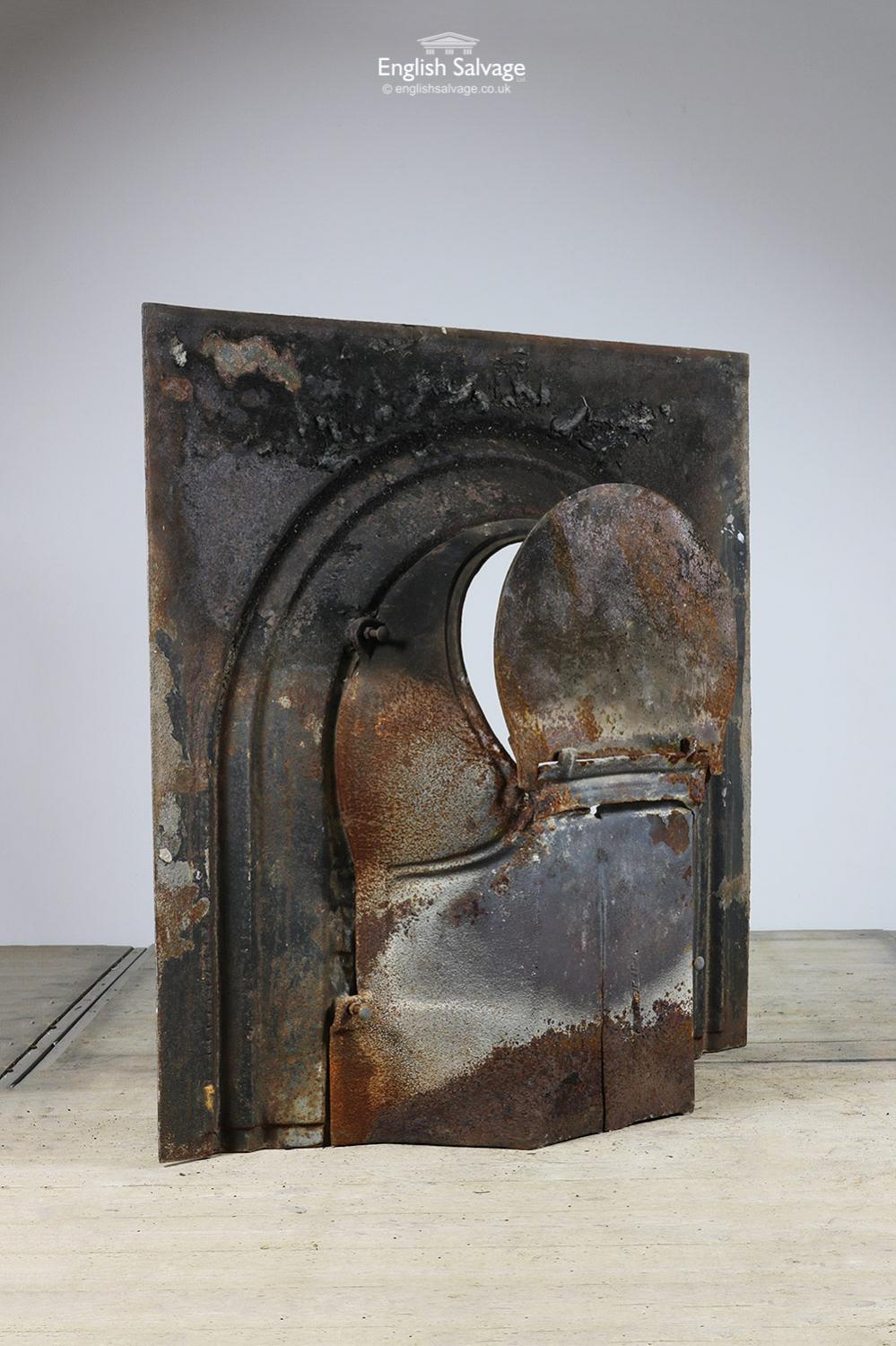 Cast Iron Arched Insert Chimney Plate and Grate, 20th Century For Sale 2