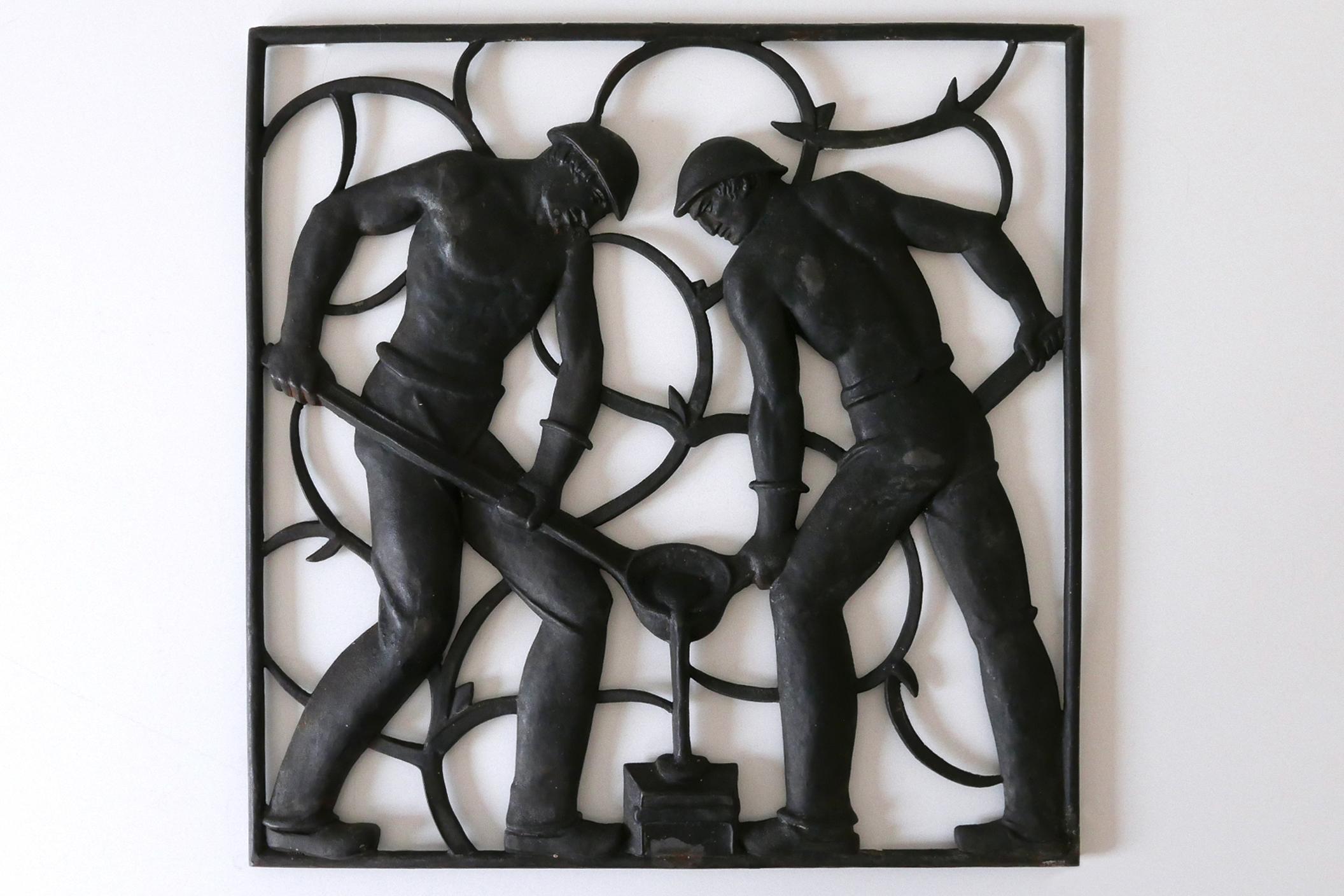 Cast Iron Art Deco Wall Relief „Unsere Arbeit“ by Heinrich Moshage 1929 Germany For Sale 4