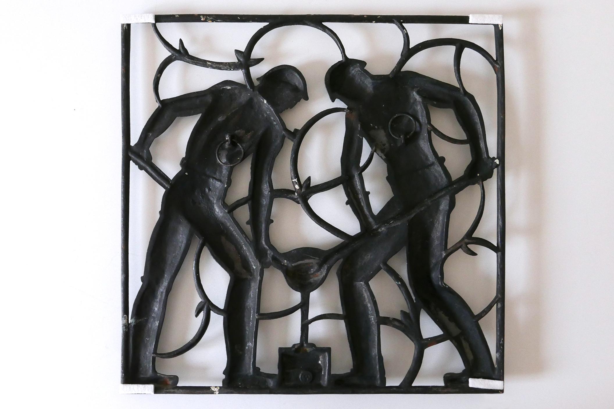 Cast Iron Art Deco Wall Relief „Unsere Arbeit“ by Heinrich Moshage 1929 Germany For Sale 5