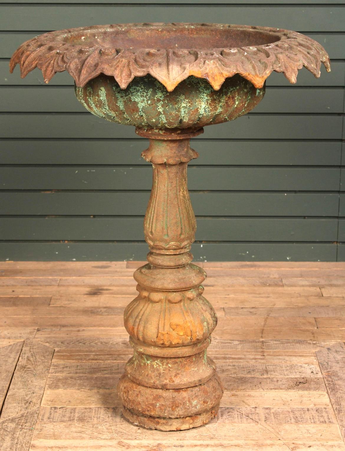 Moulage Jardinière en fonte, attribuée à FISK