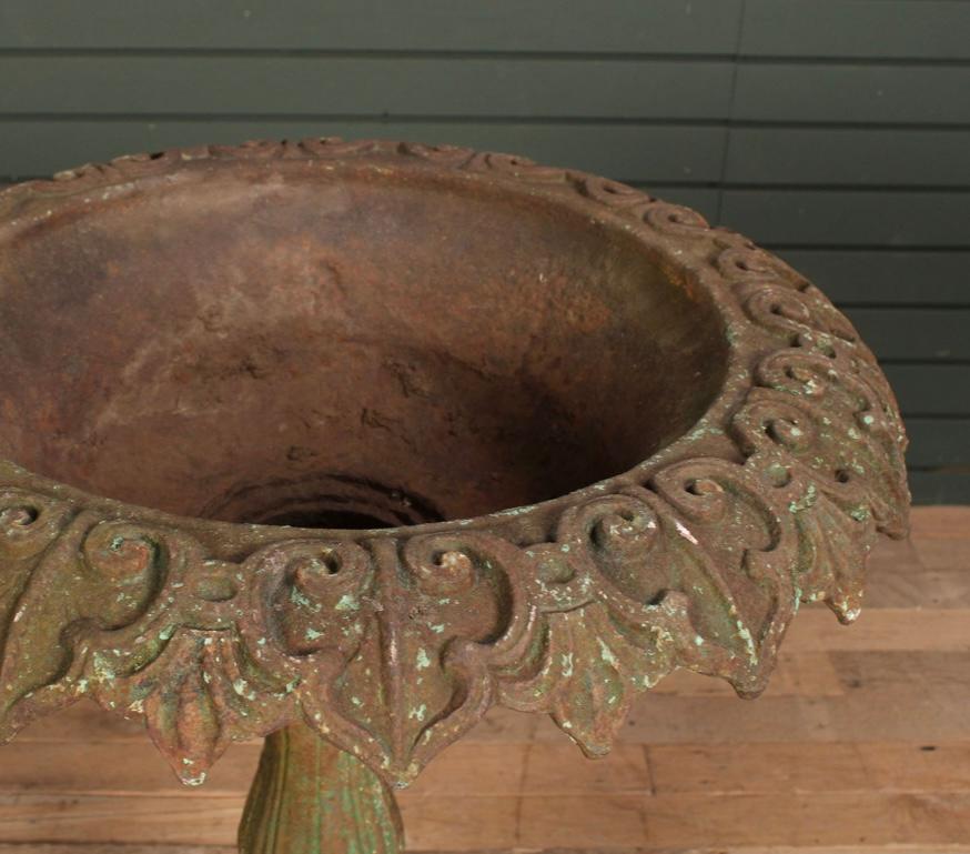 Jardinière en fonte, attribuée à FISK Bon état à Doylestown, PA
