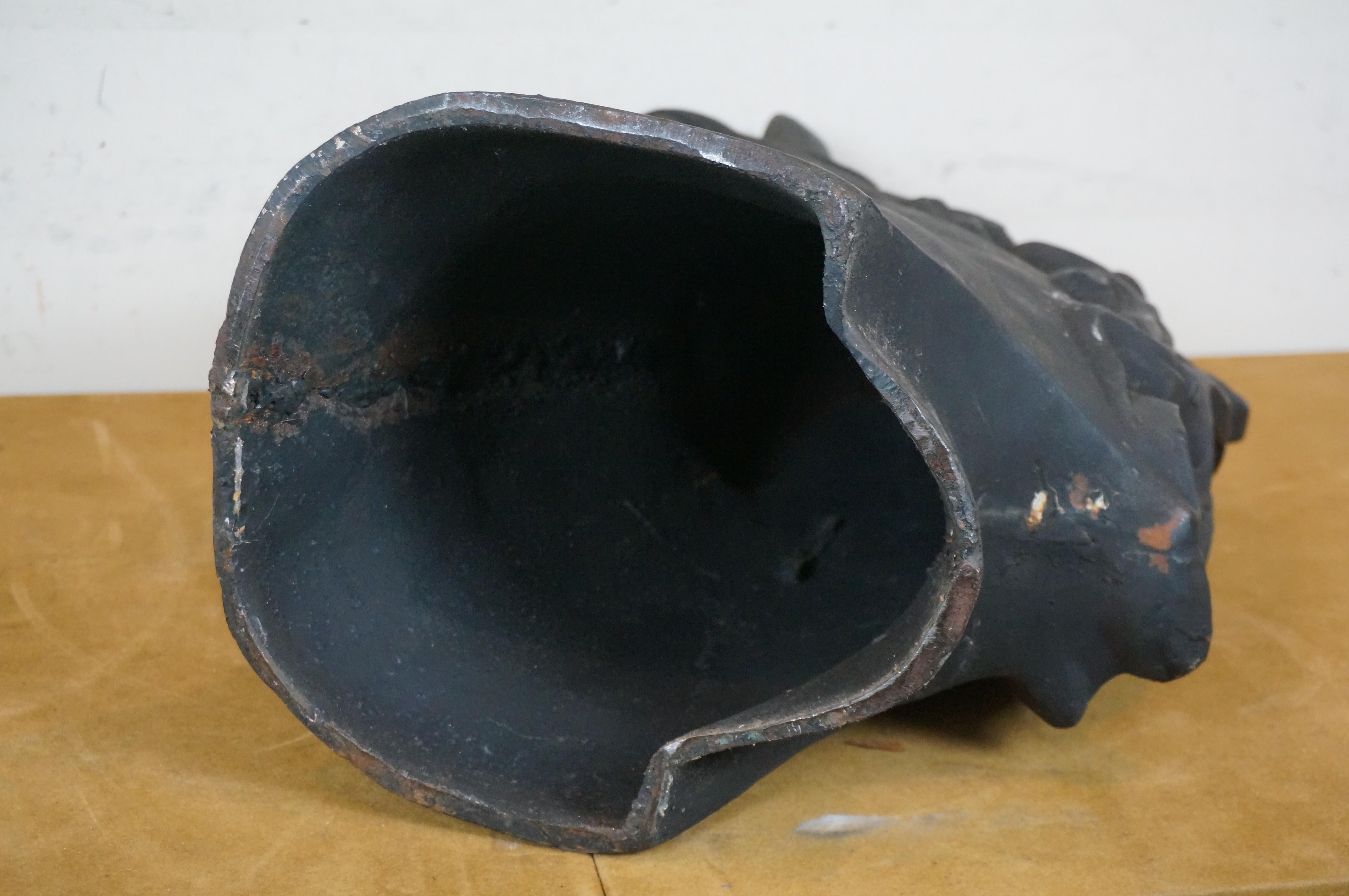 Escultura de hierro fundido con cabeza de caballo negro Estatua de busto 19 pulgadas 5