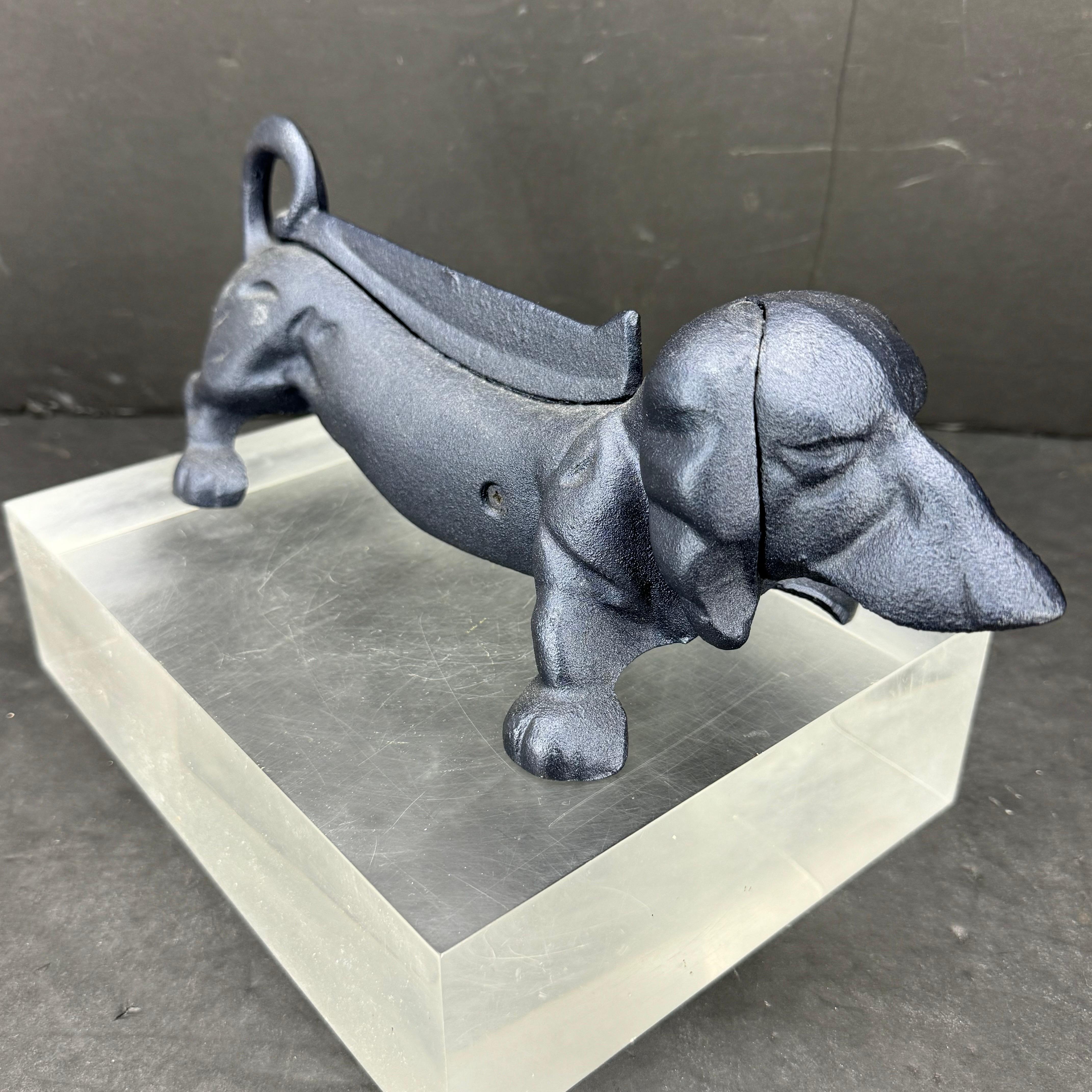 Cast Iron Blue Foot Boot Scraper Door Stop of Dachshund Dog In Good Condition In Haddonfield, NJ