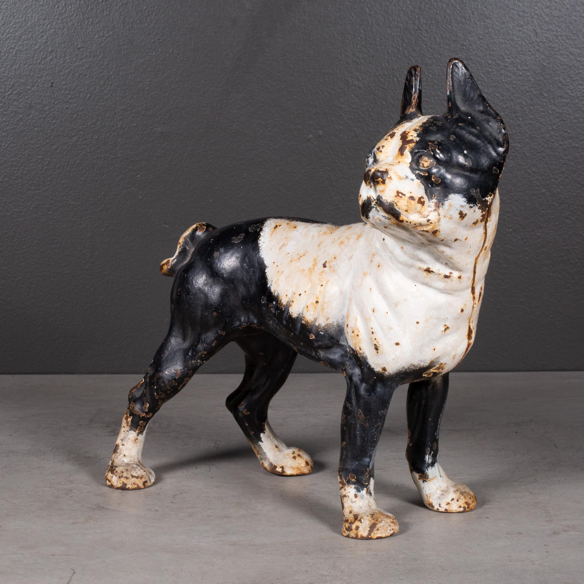 ABOUT

This is an original cast iron Boston Terrier doorstop manufactured by the Hubley Manufacturing Company in Lancaster Pennsylvania USA. The piece has retained its original hand painted finish and is in good condition with the appropriate patina