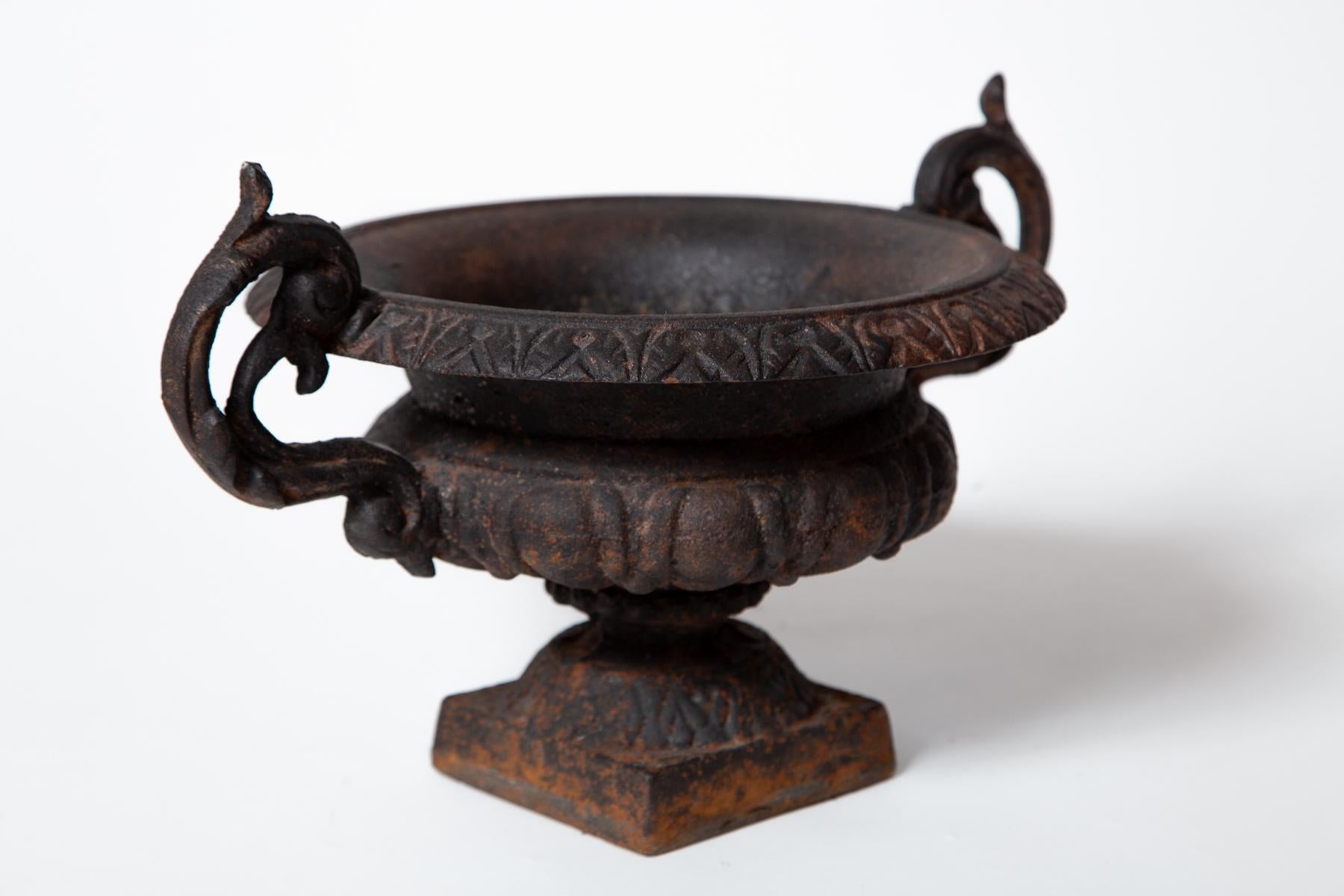 Cast Iron Chambord Style Garden Urn, France, circa 1910 In Good Condition For Sale In Chappaqua, NY