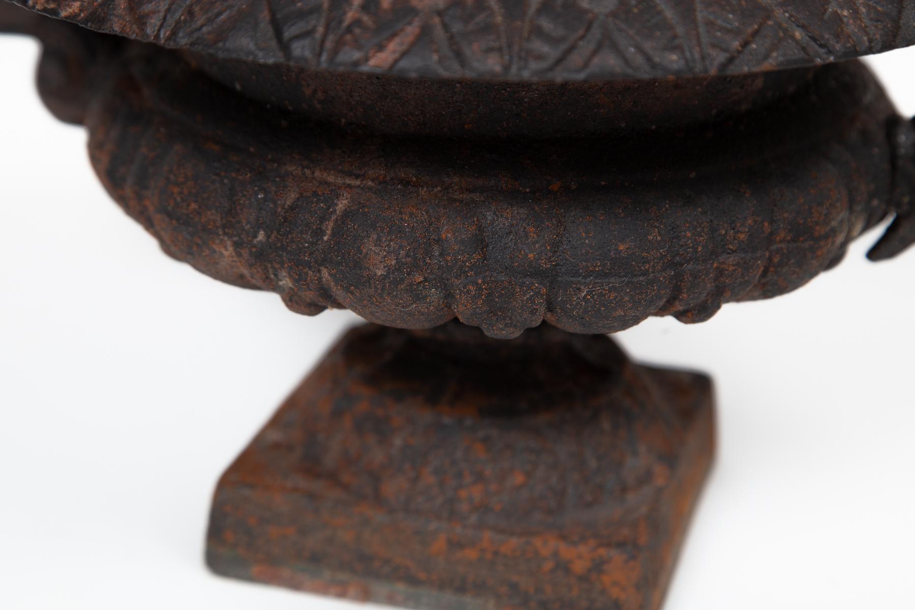 Cast Iron Chambord Style Garden Urn, France, circa 1910 For Sale 3