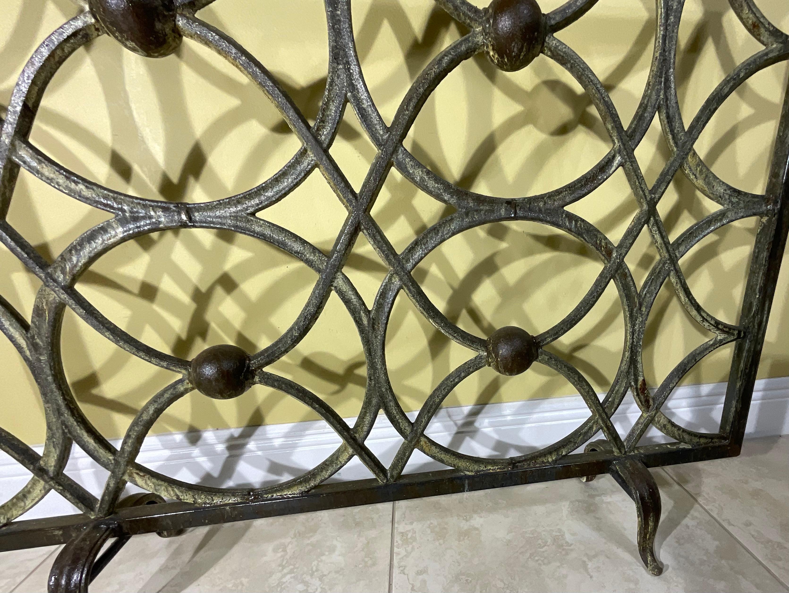 Cast Iron Circle Motif Fireplace Screen For Sale 1