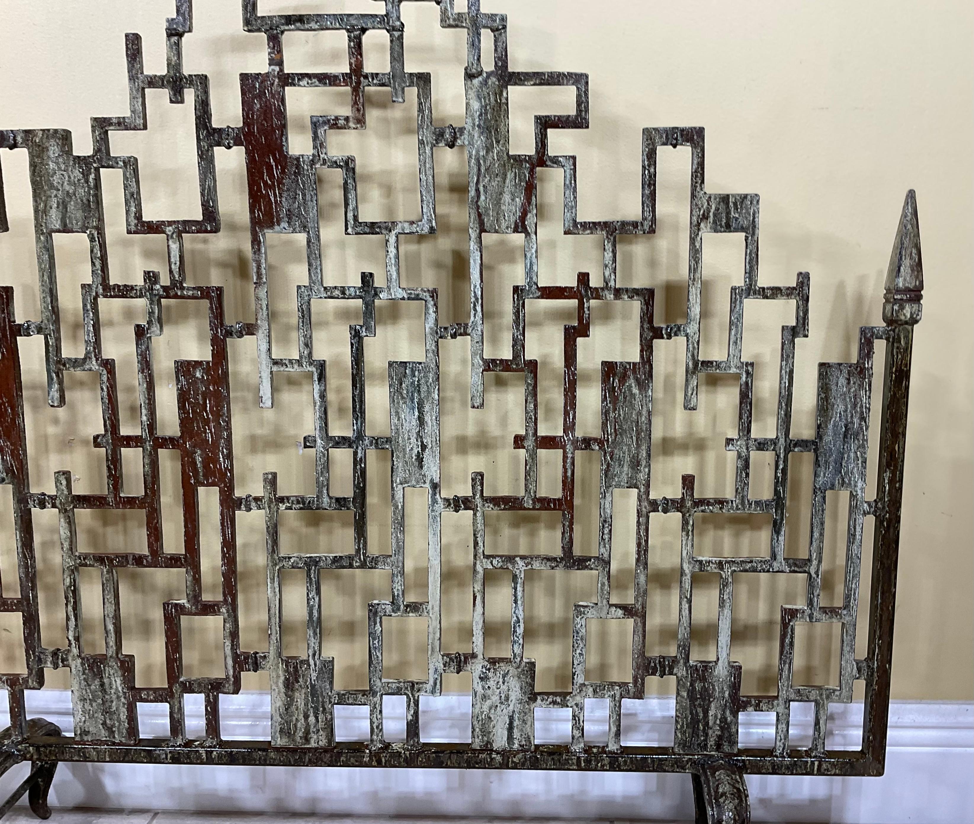 Cast Iron Cityscape Fireplace Screen In Good Condition For Sale In Delray Beach, FL