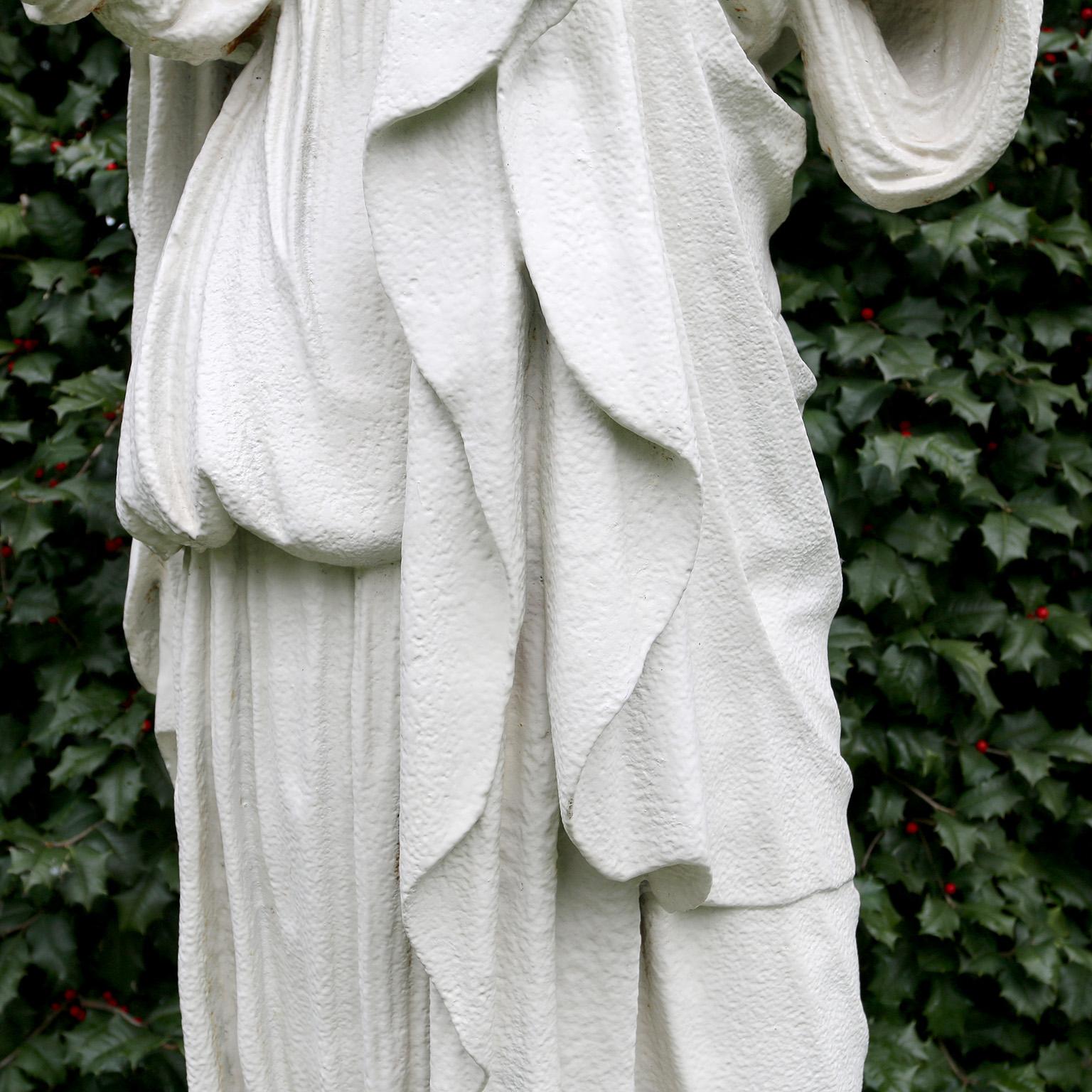 Figure classique en fonte de Diane de Gabii en vente 2