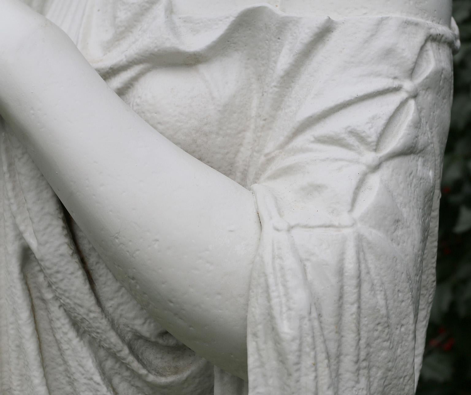 Figure classique en fonte de Diane de Gabii en vente 3