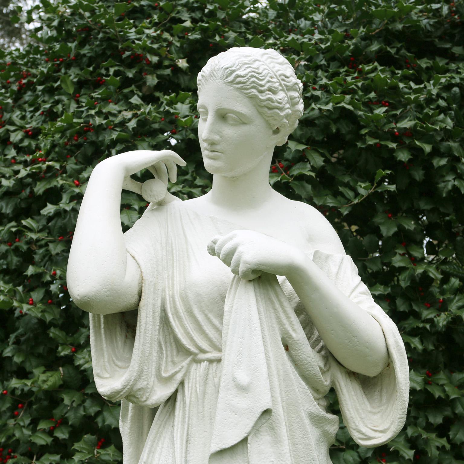 Néoclassique Figure classique en fonte de Diane de Gabii en vente