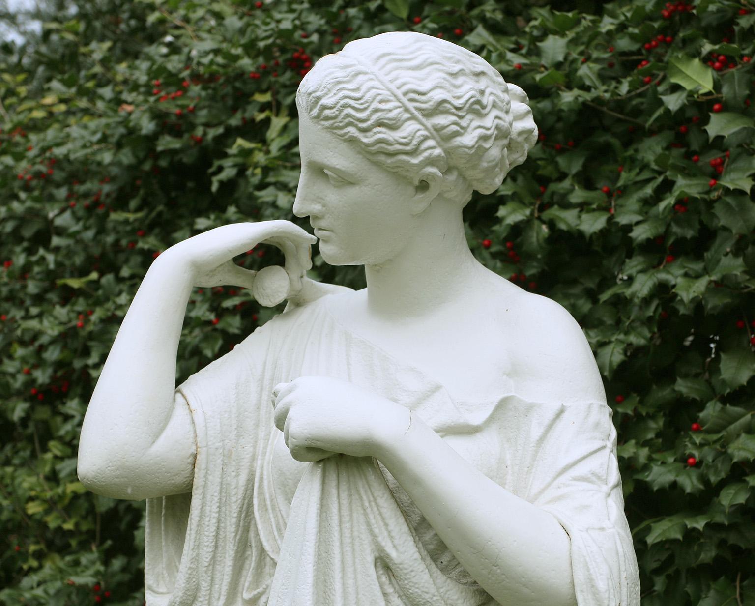 Figure classique en fonte de Diane de Gabii Bon état - En vente à Katonah, NY