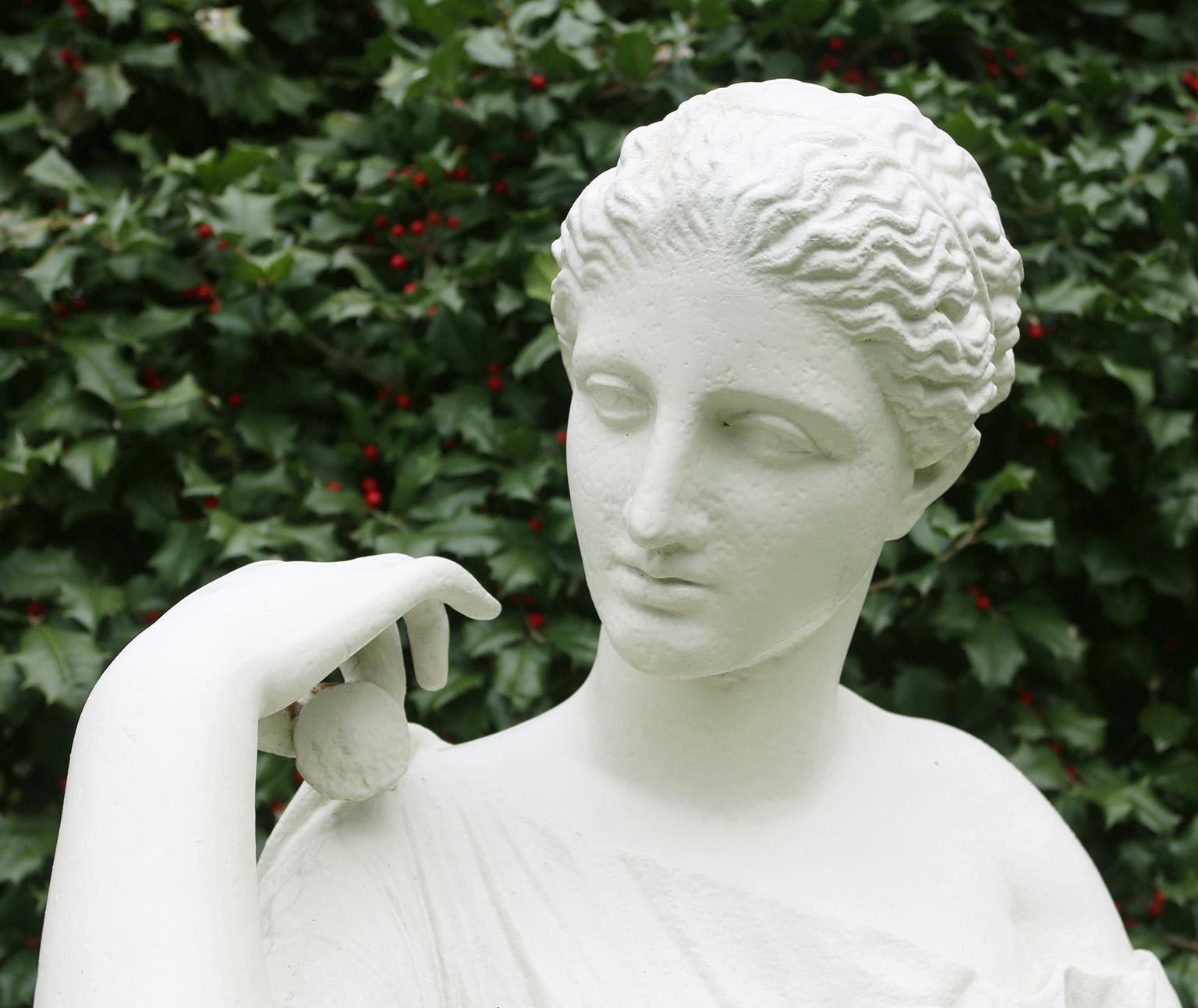 Fin du XIXe siècle Figure classique en fonte de Diane de Gabii en vente