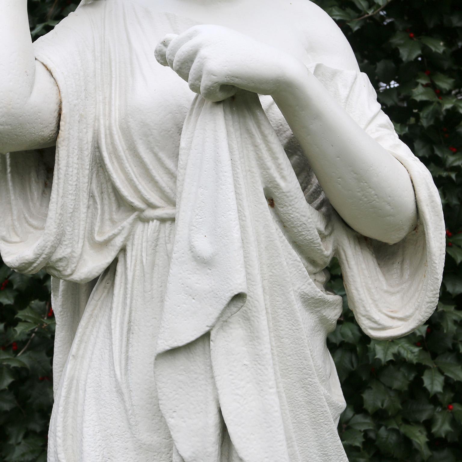 Figure classique en fonte de Diane de Gabii en vente 1