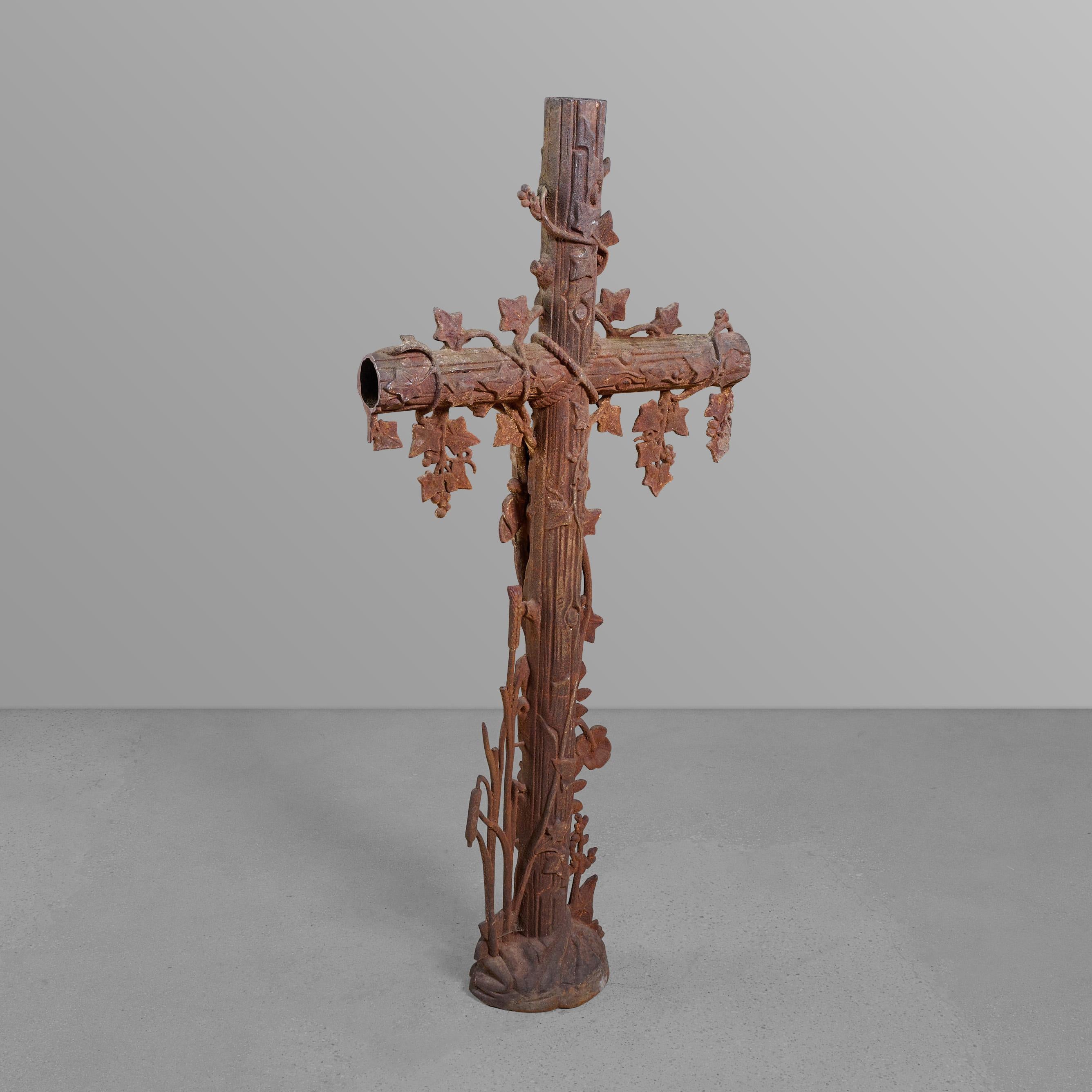 Early 20th Century Cast Iron Crucifix For Sale