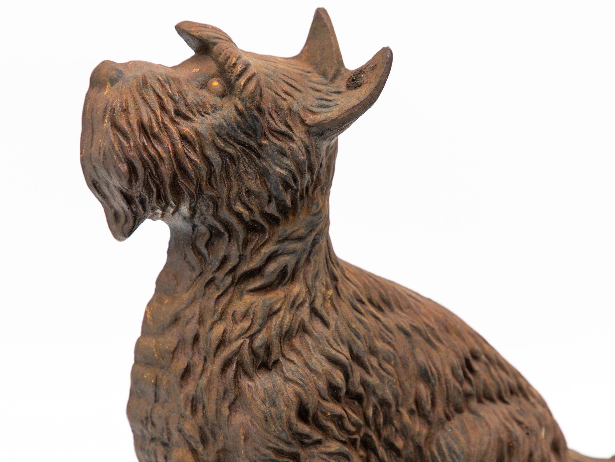 Cast Iron Door Stop in the Shape of a Scottie, English 20th Century For Sale 3
