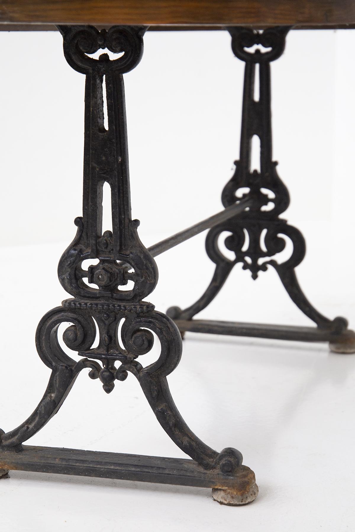 Iron  Cast iron English Outside Table Victorian in black and Wood For Sale