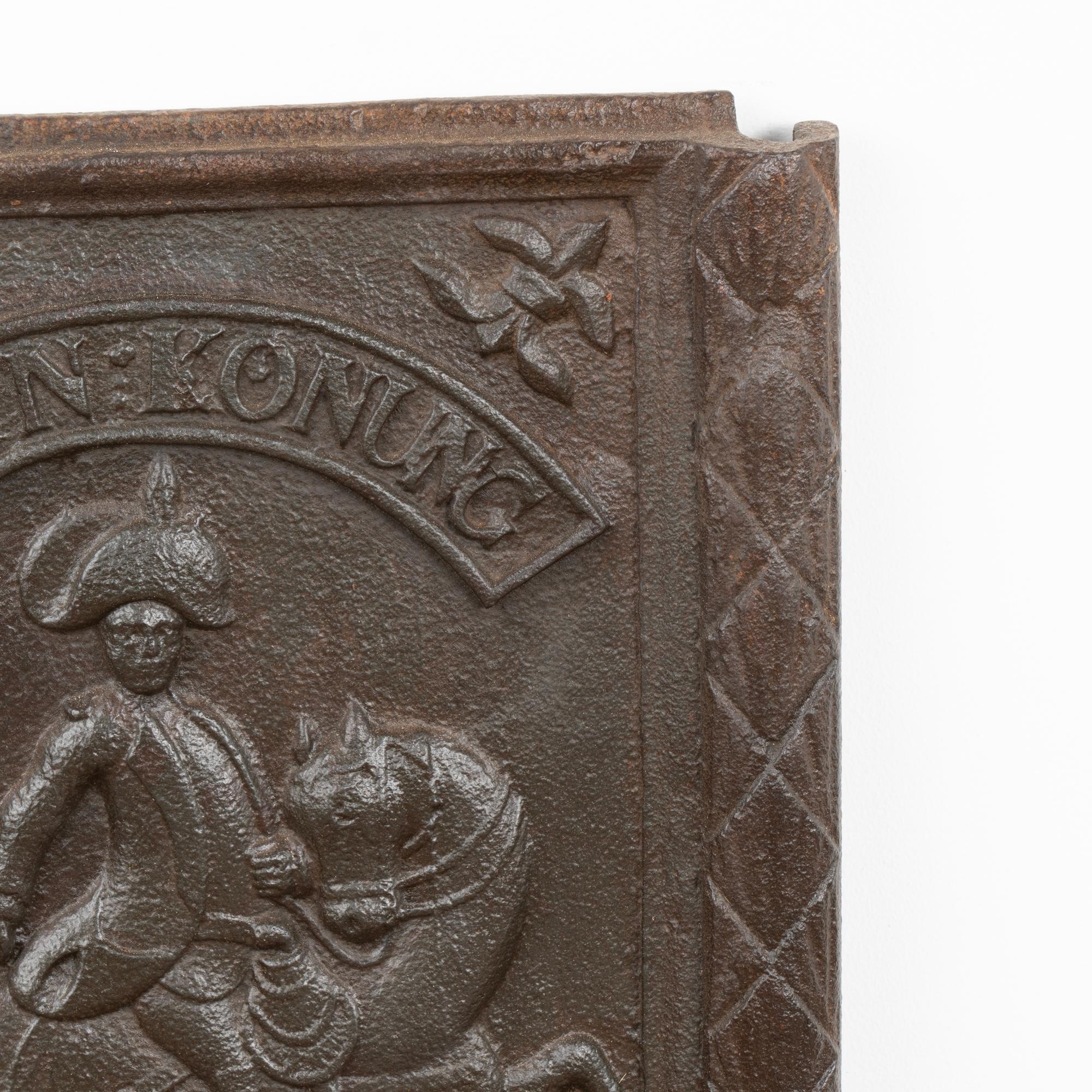 Dos de cheminée en fonte avec soldat monté à cheval, Suède, vers 1760-1800 en vente 1