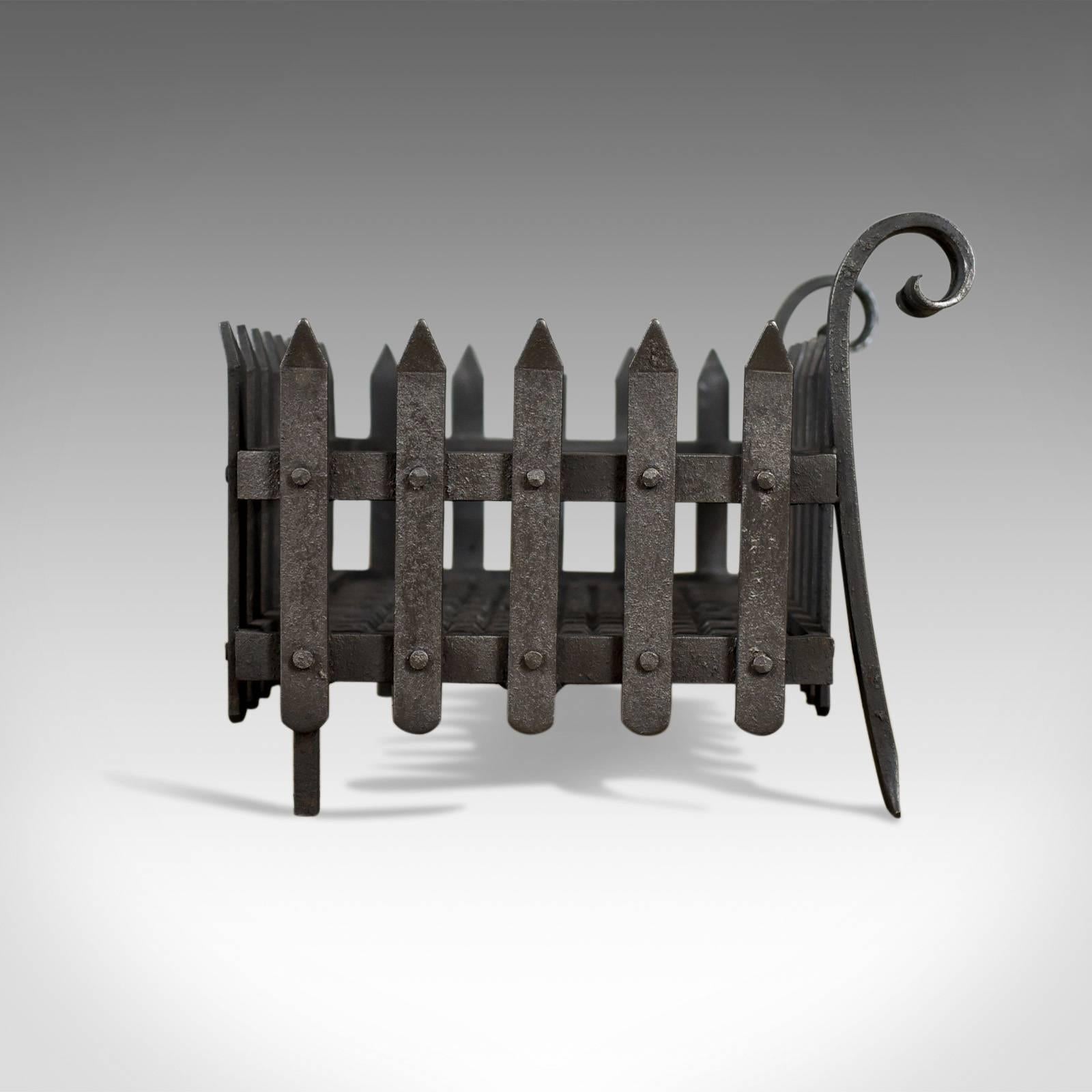 freestanding fire basket