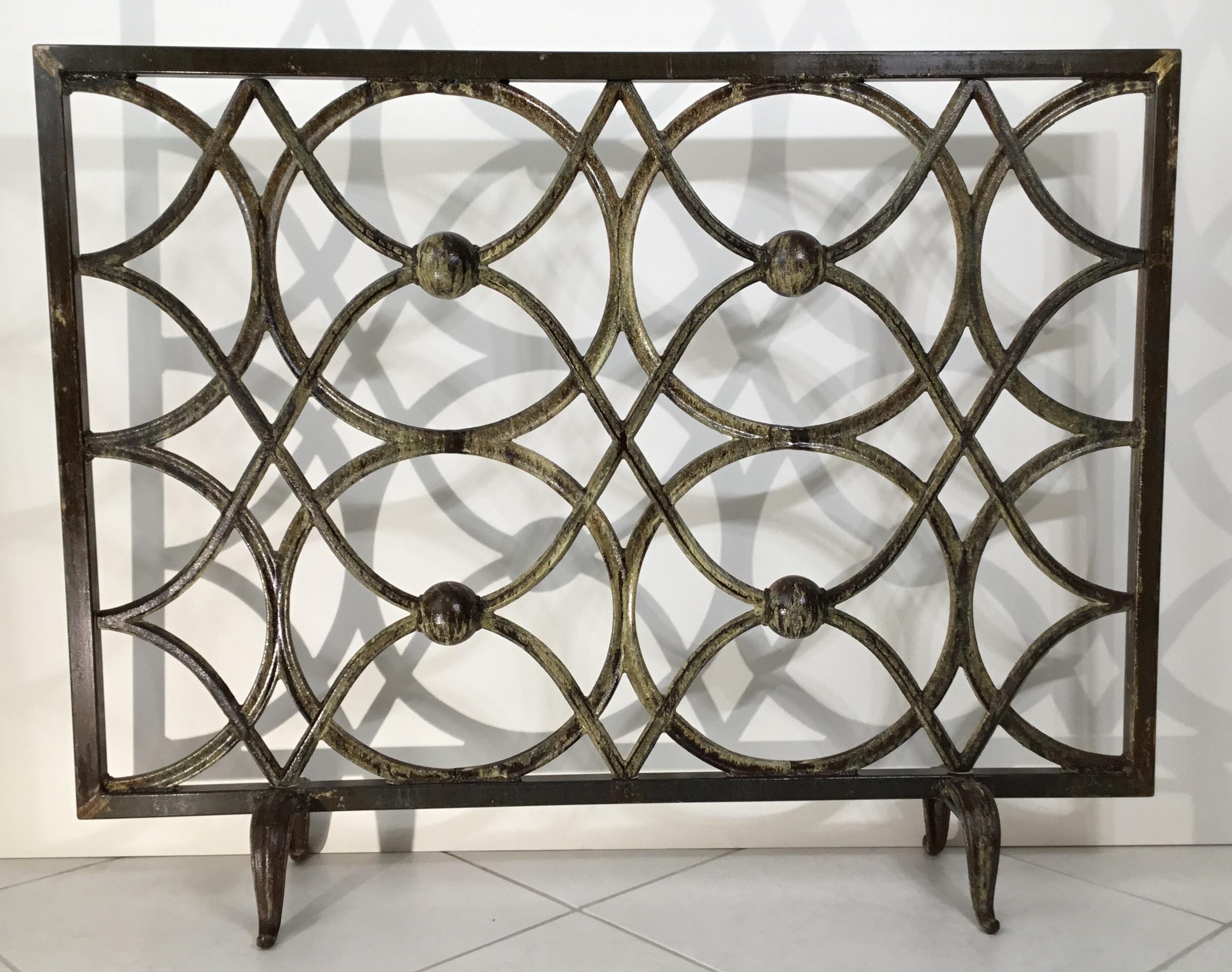 Cast Iron Fireplace Screen In Good Condition In Delray Beach, FL