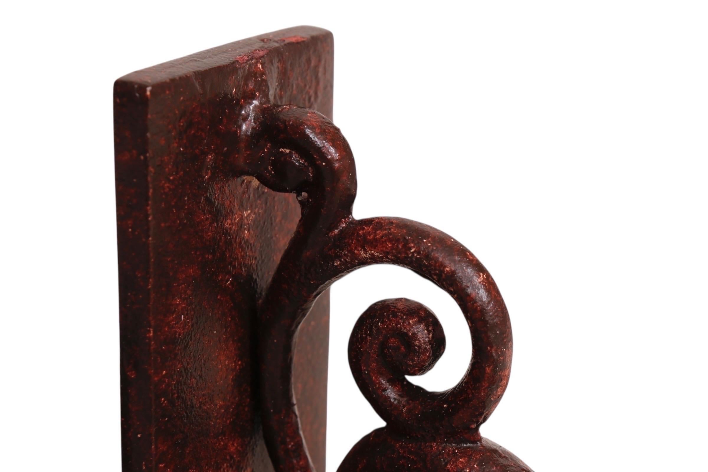 Ferro Reggilibri Fleur De Lis in ghisa, una coppia in vendita