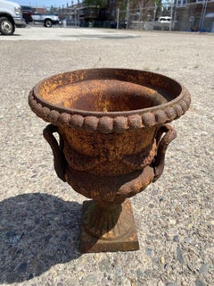 Cast Iron French Classical Style Urn Form Outdoor Garden Planter with Faces
