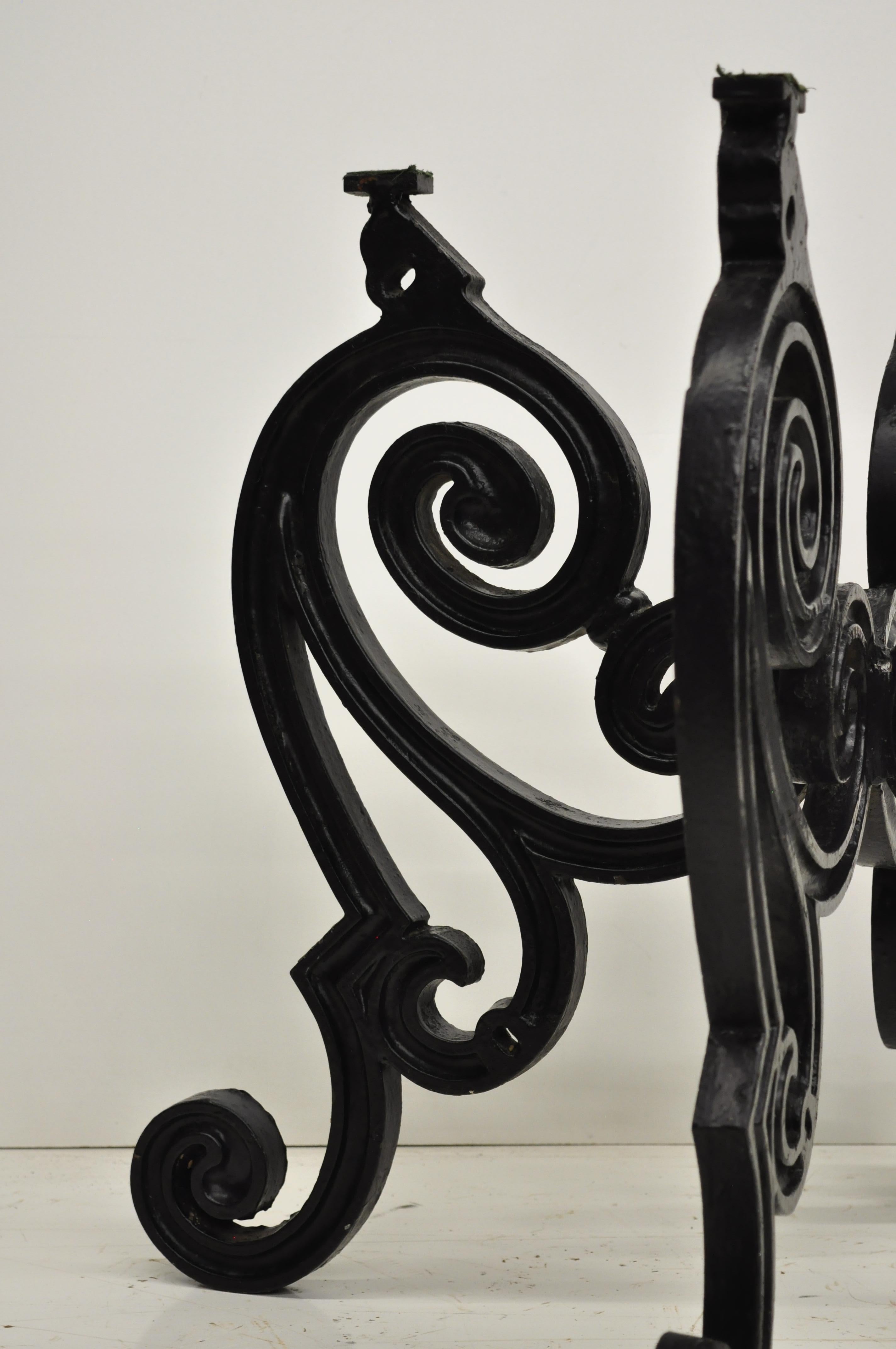 Cast Iron French Pastry Style Scrolling 