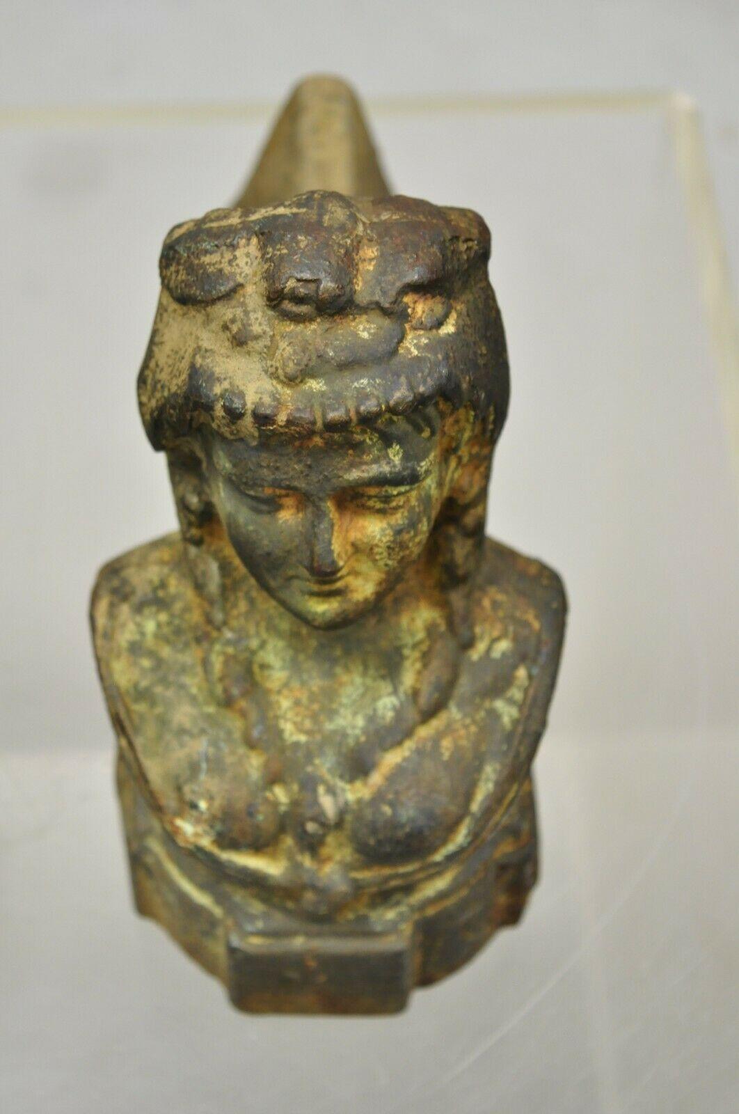 Gusseisen Französisch viktorianischen Stil Figural Frauen Büste Maiden Form Boot Schaber (20. Jahrhundert)