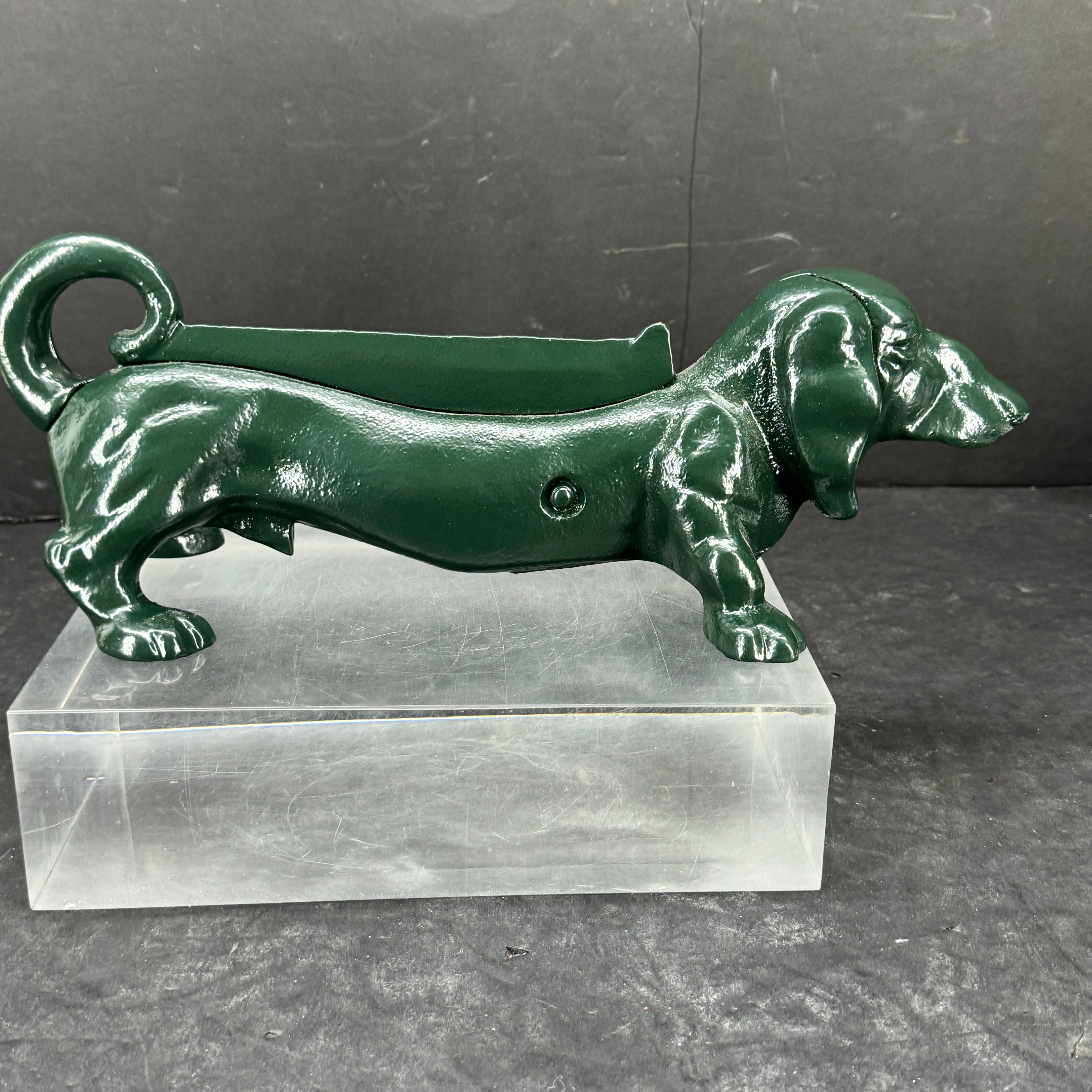 Cast Iron Green Foot Boot Scraper Door Stop of Dachshund Dog In Good Condition For Sale In Haddonfield, NJ